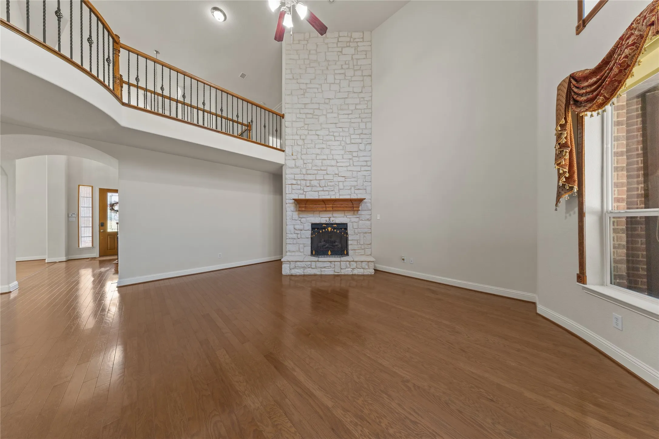 Single Family Residence For Sale in Collin County , 1615 Thornberry Drive, Wylie, Texas 75098, 4 Bedroom, 4 Bathroom, 2 Garage spaces, 3,584 Sqft, built in 2009, mls#21364803, Real Estate Agent in Wylie, Homes For Sale in Collin county, Homes For Sale in Wylie, Realtor in Wylie Texas, Real Estate Brokerage Independent Realty Texas, Luminita Cordes Realtor