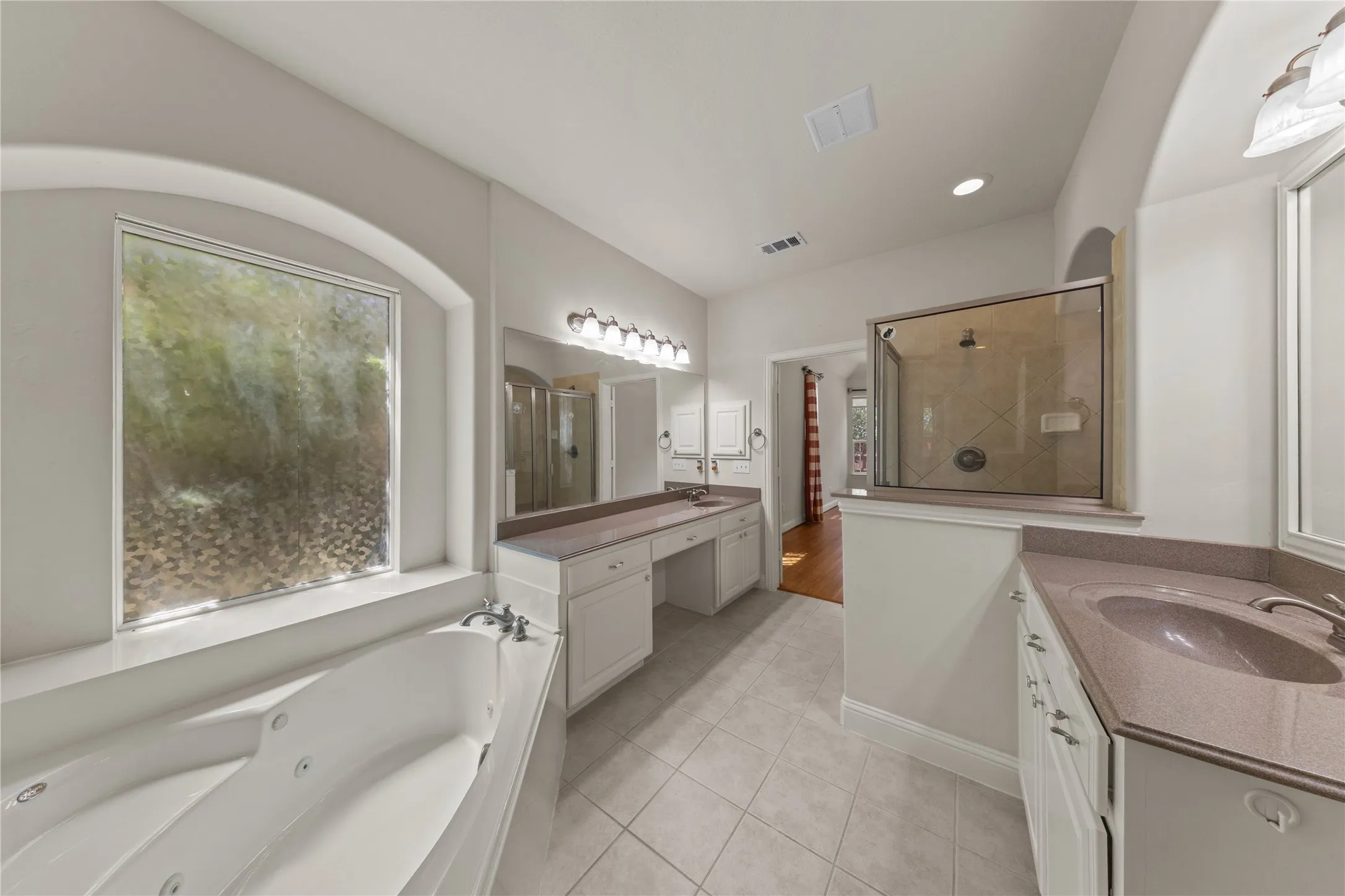 Single Family Residence For Sale in Collin County , 1615 Thornberry Drive, Wylie, Texas 75098, 4 Bedroom, 4 Bathroom, 2 Garage spaces, 3,584 Sqft, built in 2009, mls#21364803, Real Estate Agent in Wylie, Homes For Sale in Collin county, Homes For Sale in Wylie, Realtor in Wylie Texas, Real Estate Brokerage Independent Realty Texas, Luminita Cordes Realtor