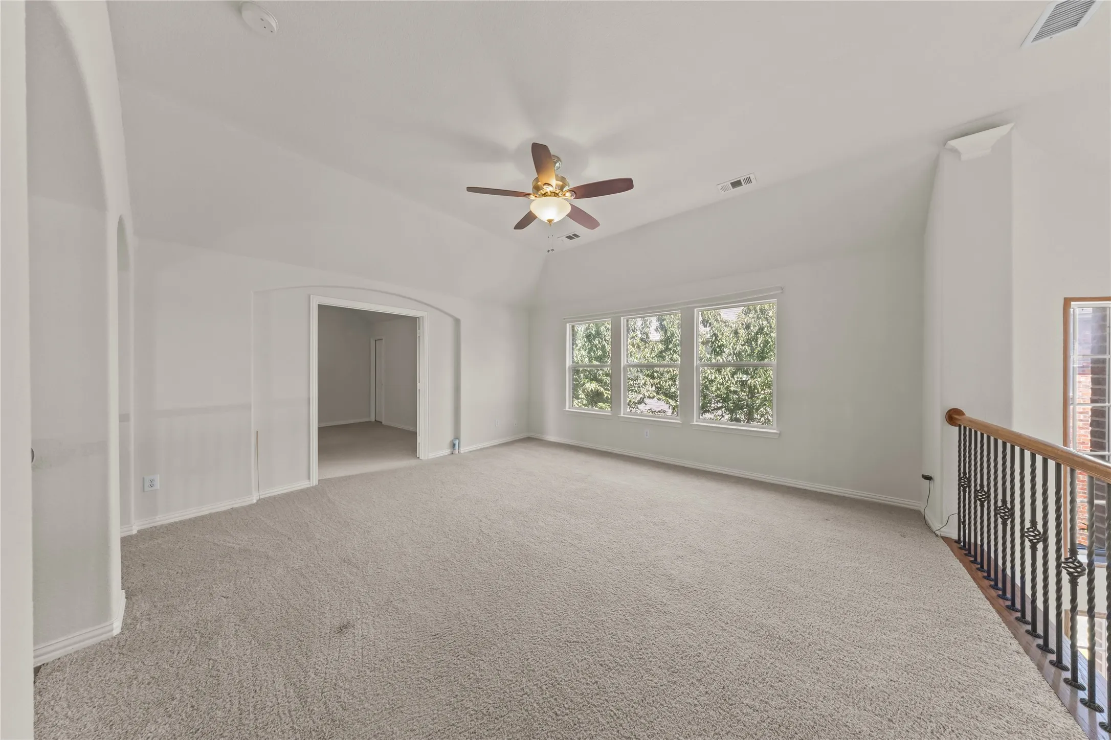 Single Family Residence For Sale in Collin County , 1615 Thornberry Drive, Wylie, Texas 75098, 4 Bedroom, 4 Bathroom, 2 Garage spaces, 3,584 Sqft, built in 2009, mls#21364803, Real Estate Agent in Wylie, Homes For Sale in Collin county, Homes For Sale in Wylie, Realtor in Wylie Texas, Real Estate Brokerage Independent Realty Texas, Luminita Cordes Realtor