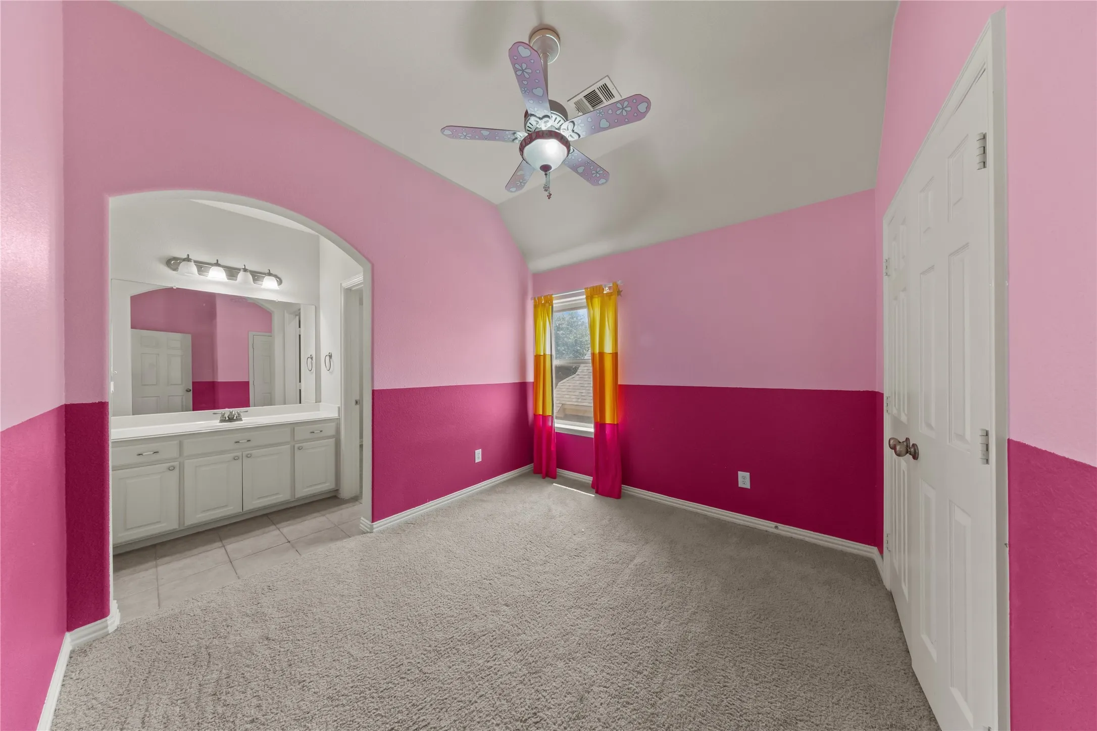 Single Family Residence For Sale in Collin County , 1615 Thornberry Drive, Wylie, Texas 75098, 4 Bedroom, 4 Bathroom, 2 Garage spaces, 3,584 Sqft, built in 2009, mls#21364803, Real Estate Agent in Wylie, Homes For Sale in Collin county, Homes For Sale in Wylie, Realtor in Wylie Texas, Real Estate Brokerage Independent Realty Texas, Luminita Cordes Realtor
