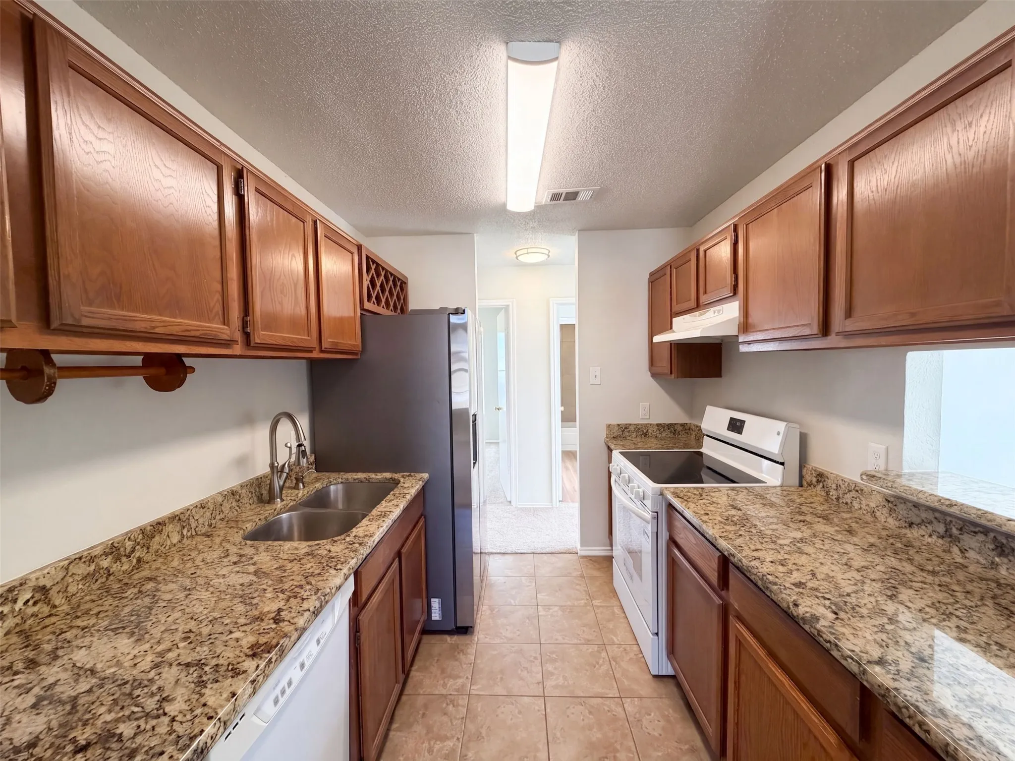 Single Family Residence For Sale in Tarrant County , 5624 Shady Springs Trail, Fort Worth, Texas 76179, 2 Bedroom, 1 Bathroom, 1 Garage spaces, 1,170 Sqft, built in 1987, mls#21365461, Real Estate Agent in Fort Worth, Homes For Sale in Tarrant county, Homes For Sale in Fort Worth, Realtor in Fort Worth Texas, Real Estate Brokerage Independent Realty Texas, Luminita Cordes Realtor