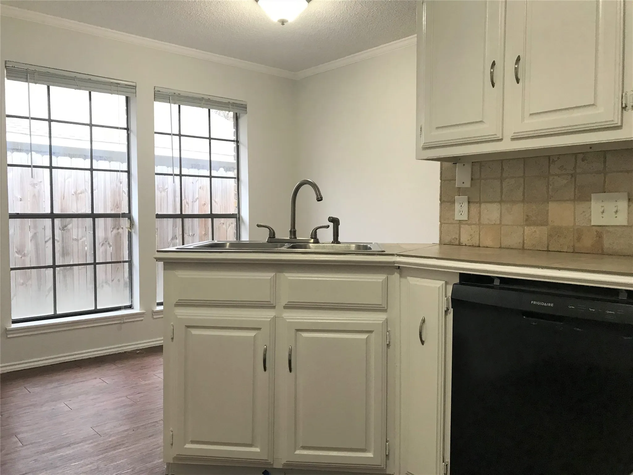 Kitchen opens to the breakfast nook