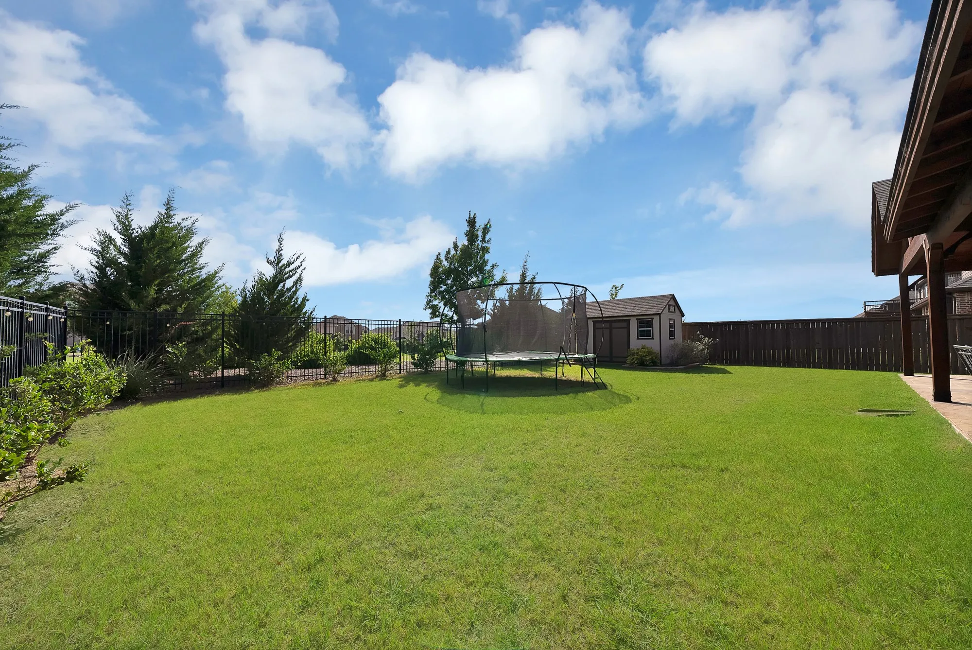 Single Family Residence For Sale in Collin County , 1330 Lantern Faith Drive, Wylie, Texas 75098, 4 Bedroom, 3 Bathroom, 2 Garage spaces, 3,034 Sqft, built in 2017, mls#21364264, Real Estate Agent in Wylie, Homes For Sale in Collin county, Homes For Sale in Wylie, Realtor in Wylie Texas, Real Estate Brokerage Independent Realty Texas, Luminita Cordes Realtor