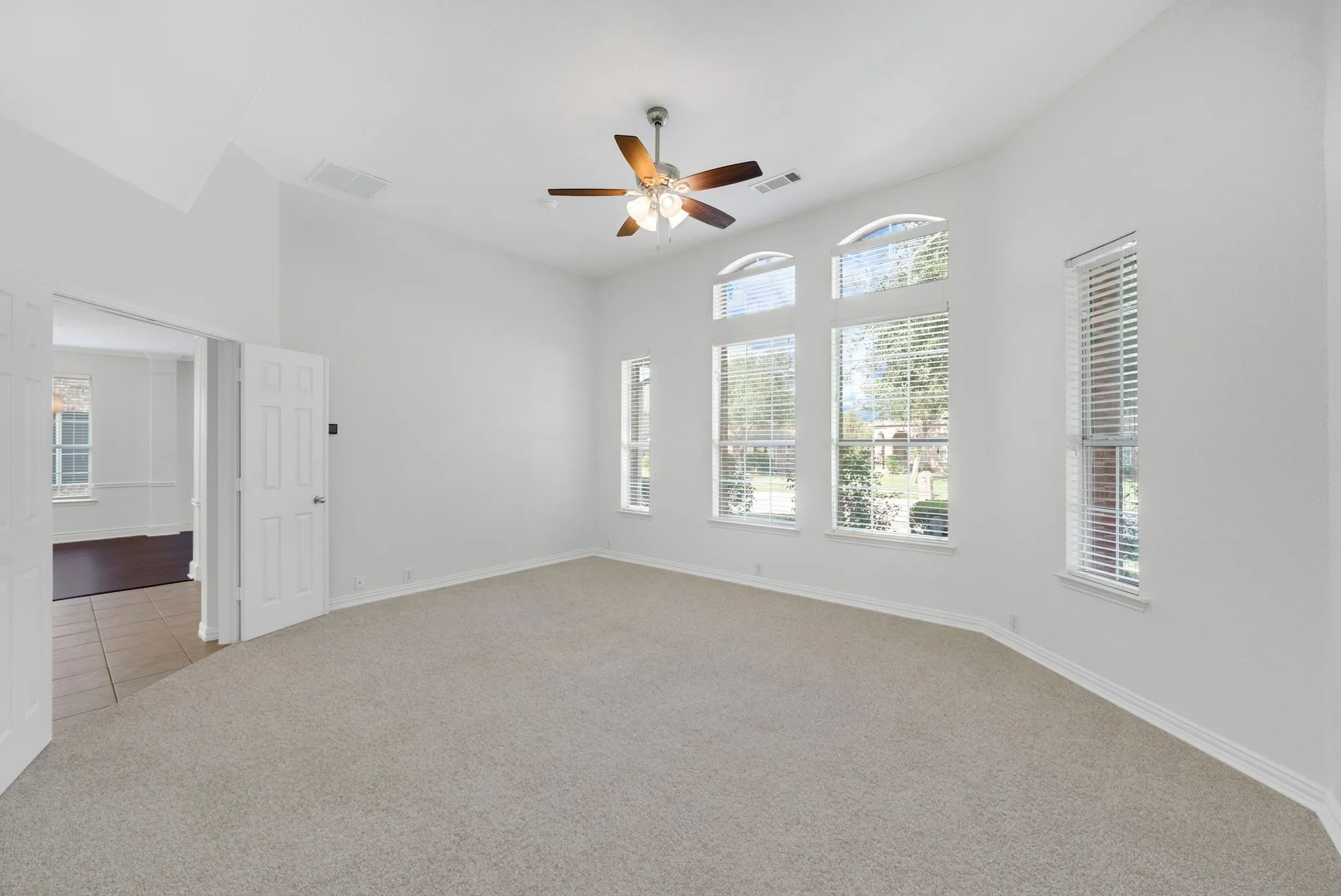Single Family Residence For Sale in Denton County , 11070 Sonterra Lane, Frisco, Texas 75033, 5 Bedroom, 4 Bathroom, 3 Garage spaces, 3,449 Sqft, built in 2004, mls#21364257, Real Estate Agent in Frisco, Homes For Sale in Denton county, Homes For Sale in Frisco, Realtor in Frisco Texas, Real Estate Brokerage Independent Realty Texas, Luminita Cordes Realtor