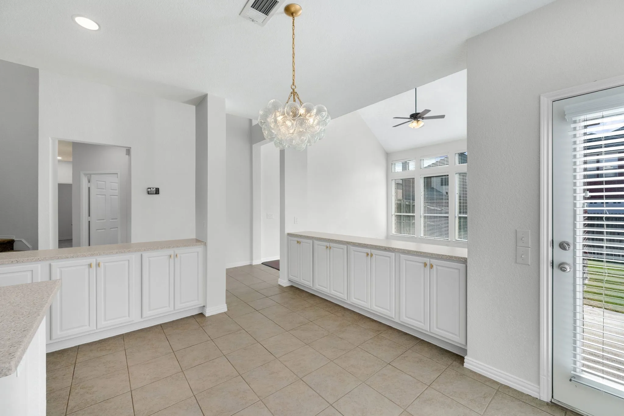 Single Family Residence For Sale in Denton County , 11070 Sonterra Lane, Frisco, Texas 75033, 5 Bedroom, 4 Bathroom, 3 Garage spaces, 3,449 Sqft, built in 2004, mls#21364257, Real Estate Agent in Frisco, Homes For Sale in Denton county, Homes For Sale in Frisco, Realtor in Frisco Texas, Real Estate Brokerage Independent Realty Texas, Luminita Cordes Realtor