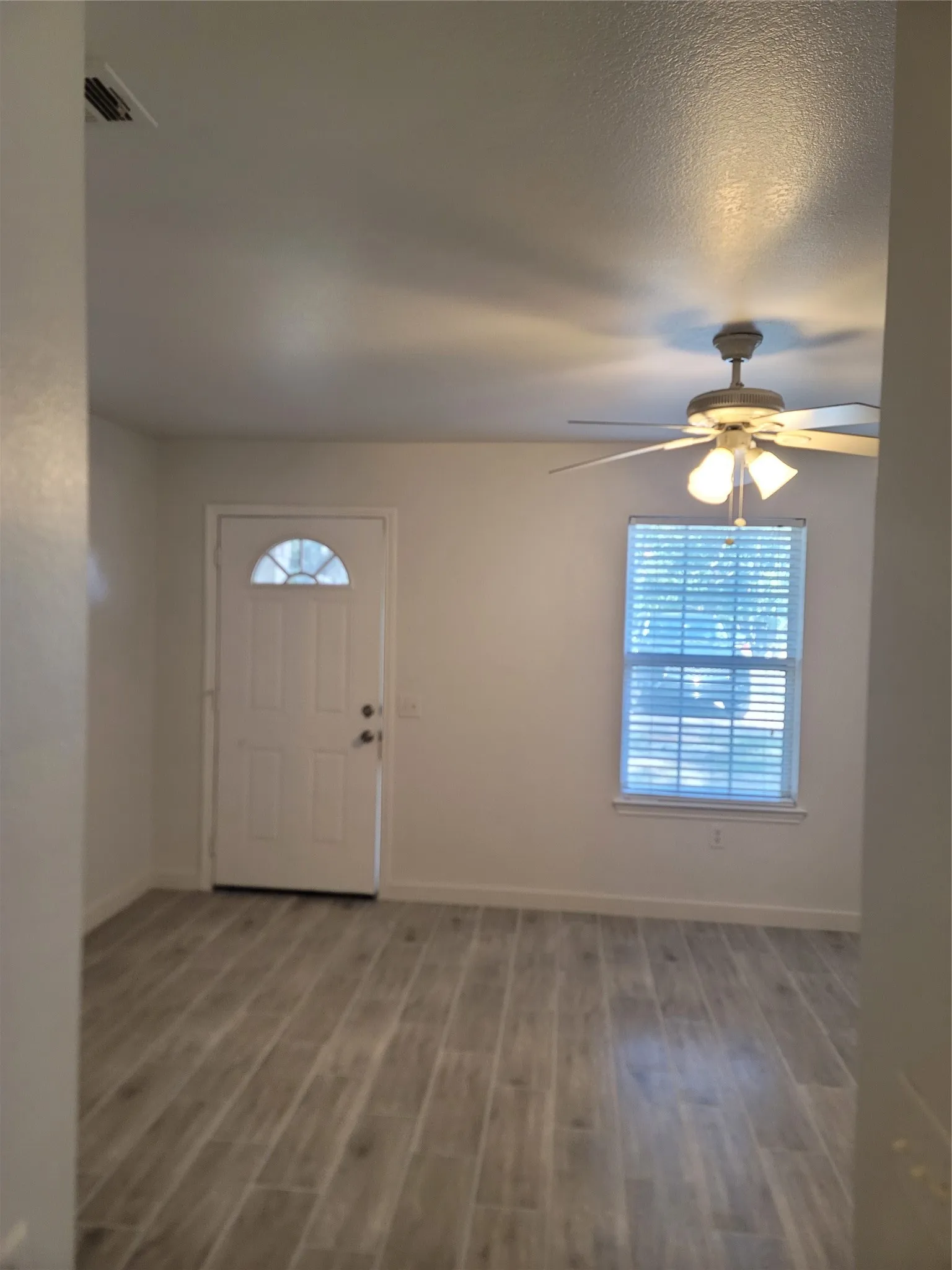 Single Family Residence For Rent in Kaufman County , 910 S Catherine Street, Terrell, Texas 75160, 2 Bedroom, 1 Bathroom, Garage spaces, 880 Sqft, built in 2011, mls#21365473, Real Estate Agent in Terrell, Homes For Rent in Kaufman county, Homes For Rent in Terrell, Realtor in Terrell Texas, Real Estate Brokerage Independent Realty Texas, Luminita Cordes Realtor