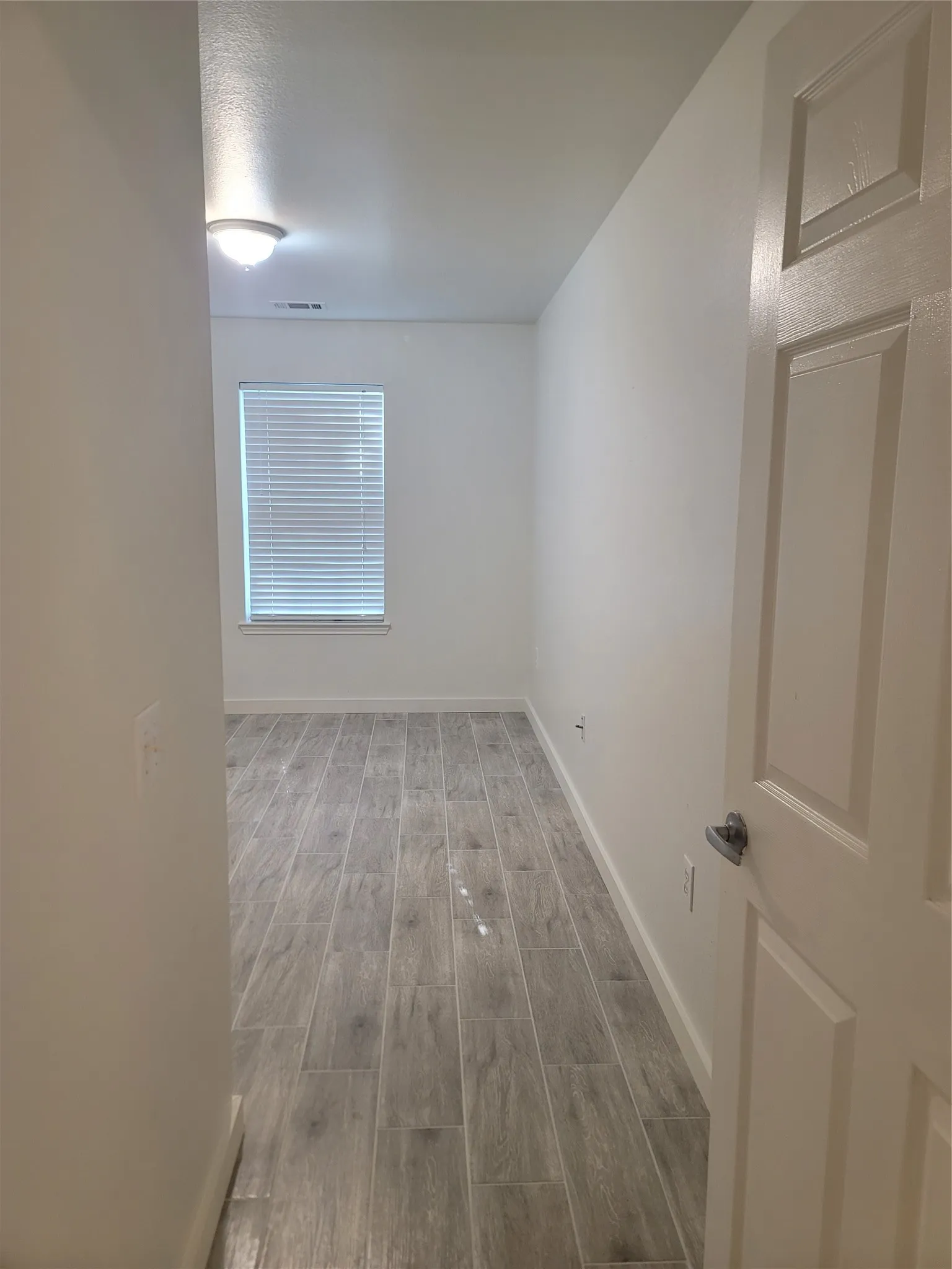 Single Family Residence For Rent in Kaufman County , 910 S Catherine Street, Terrell, Texas 75160, 2 Bedroom, 1 Bathroom, Garage spaces, 880 Sqft, built in 2011, mls#21365473, Real Estate Agent in Terrell, Homes For Rent in Kaufman county, Homes For Rent in Terrell, Realtor in Terrell Texas, Real Estate Brokerage Independent Realty Texas, Luminita Cordes Realtor