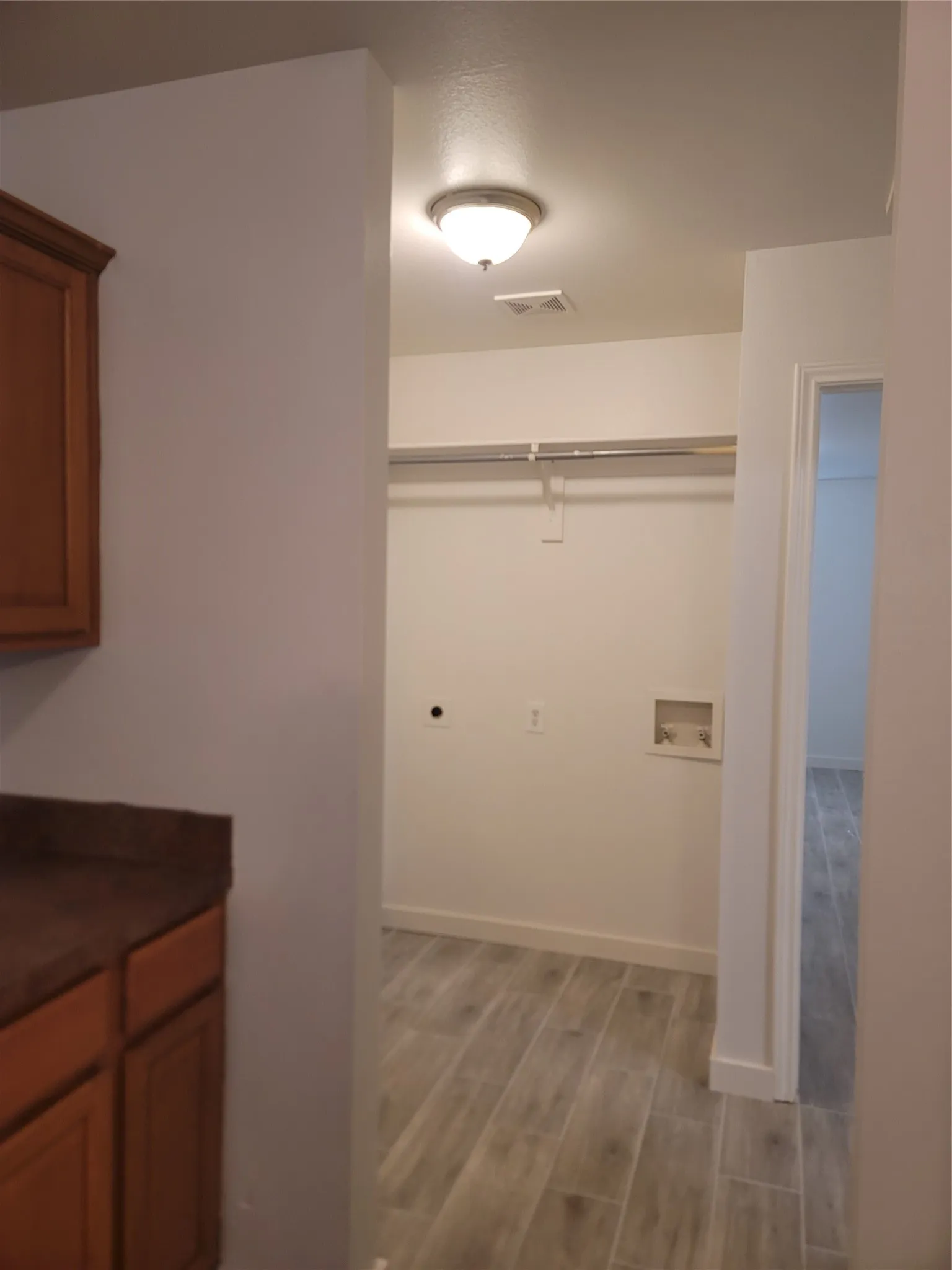 Single Family Residence For Rent in Kaufman County , 910 S Catherine Street, Terrell, Texas 75160, 2 Bedroom, 1 Bathroom, Garage spaces, 880 Sqft, built in 2011, mls#21365473, Real Estate Agent in Terrell, Homes For Rent in Kaufman county, Homes For Rent in Terrell, Realtor in Terrell Texas, Real Estate Brokerage Independent Realty Texas, Luminita Cordes Realtor