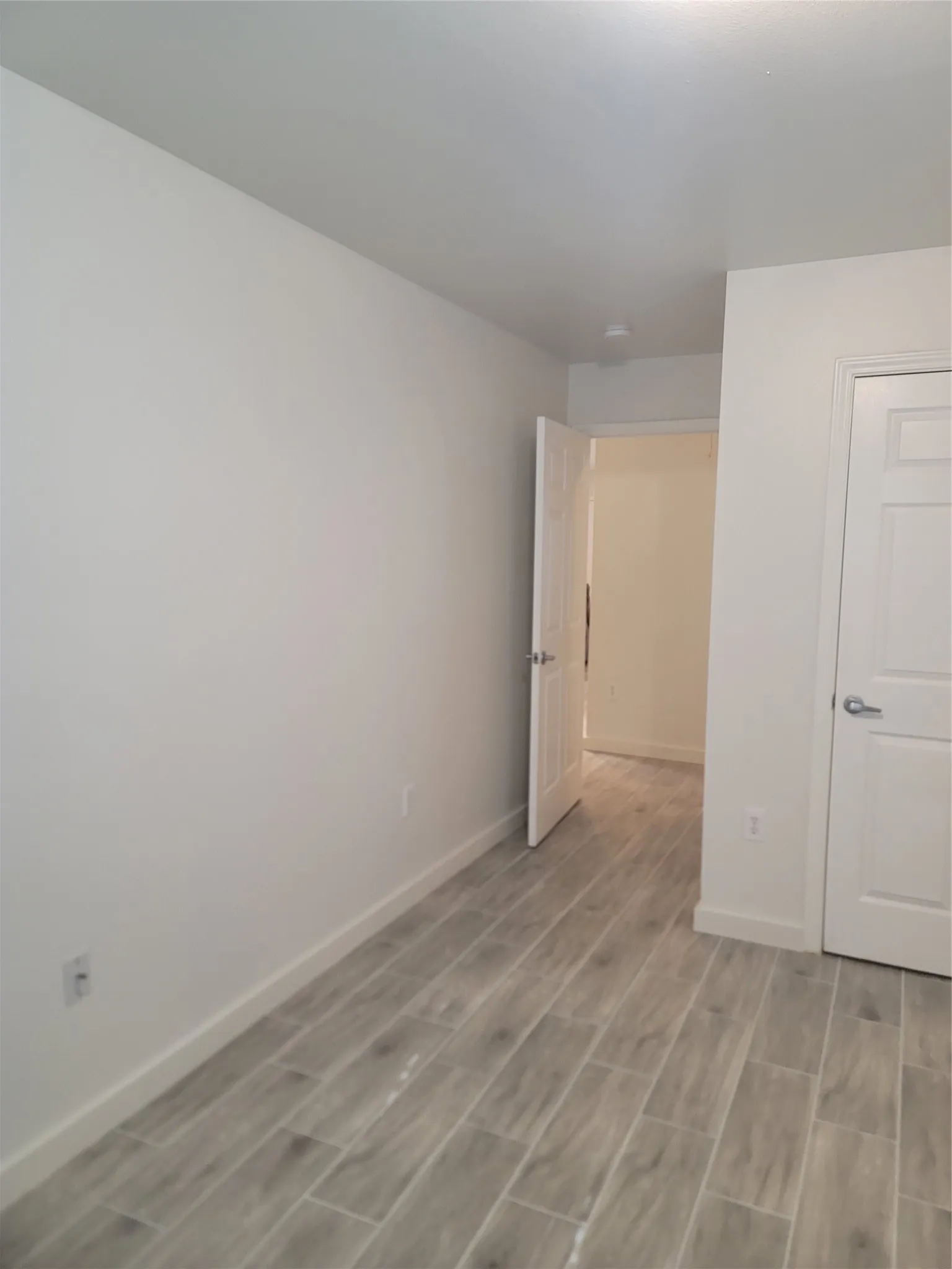 Single Family Residence For Rent in Kaufman County , 910 S Catherine Street, Terrell, Texas 75160, 2 Bedroom, 1 Bathroom, Garage spaces, 880 Sqft, built in 2011, mls#21365473, Real Estate Agent in Terrell, Homes For Rent in Kaufman county, Homes For Rent in Terrell, Realtor in Terrell Texas, Real Estate Brokerage Independent Realty Texas, Luminita Cordes Realtor