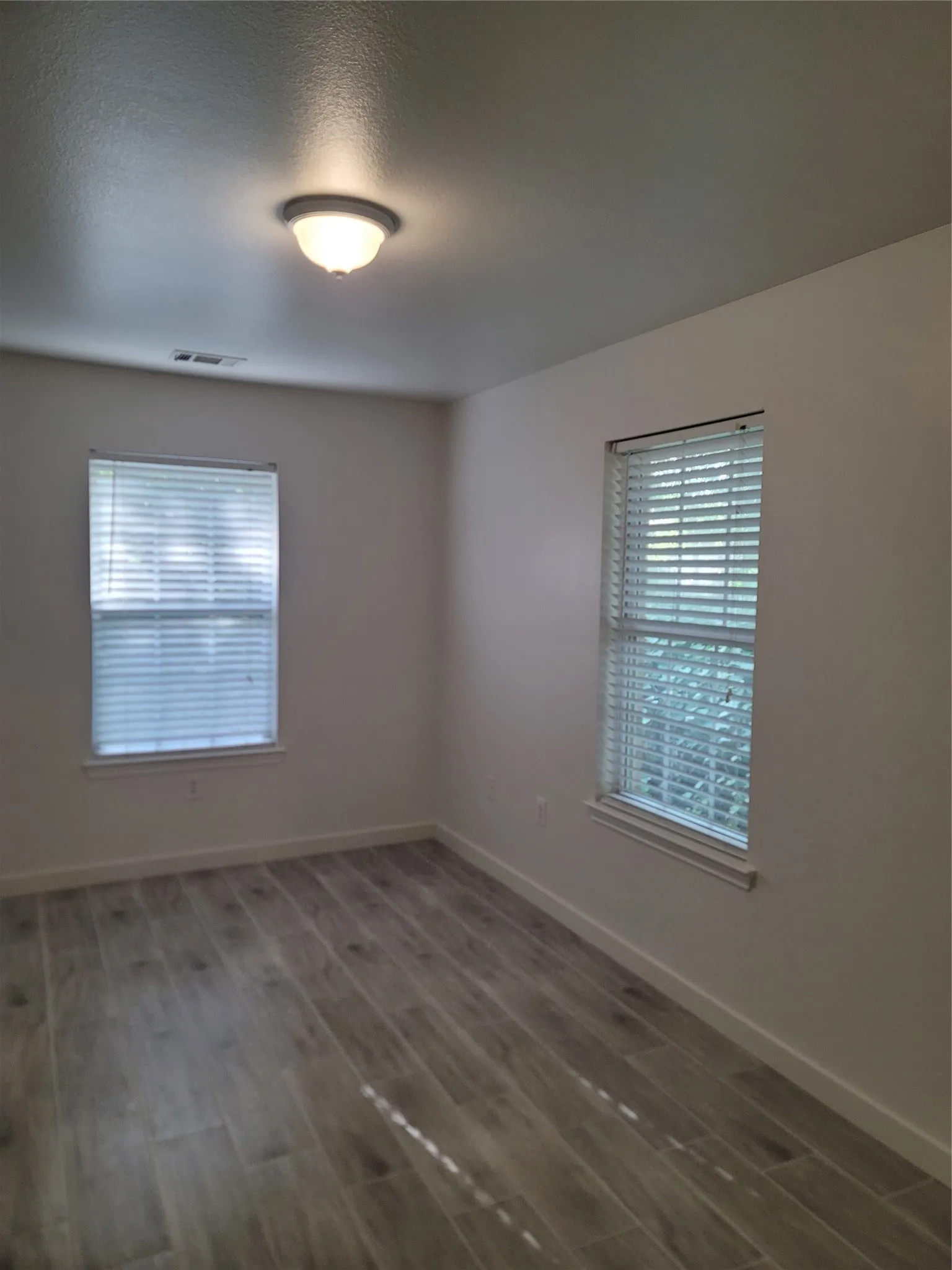 Single Family Residence For Rent in Kaufman County , 910 S Catherine Street, Terrell, Texas 75160, 2 Bedroom, 1 Bathroom, Garage spaces, 880 Sqft, built in 2011, mls#21365473, Real Estate Agent in Terrell, Homes For Rent in Kaufman county, Homes For Rent in Terrell, Realtor in Terrell Texas, Real Estate Brokerage Independent Realty Texas, Luminita Cordes Realtor