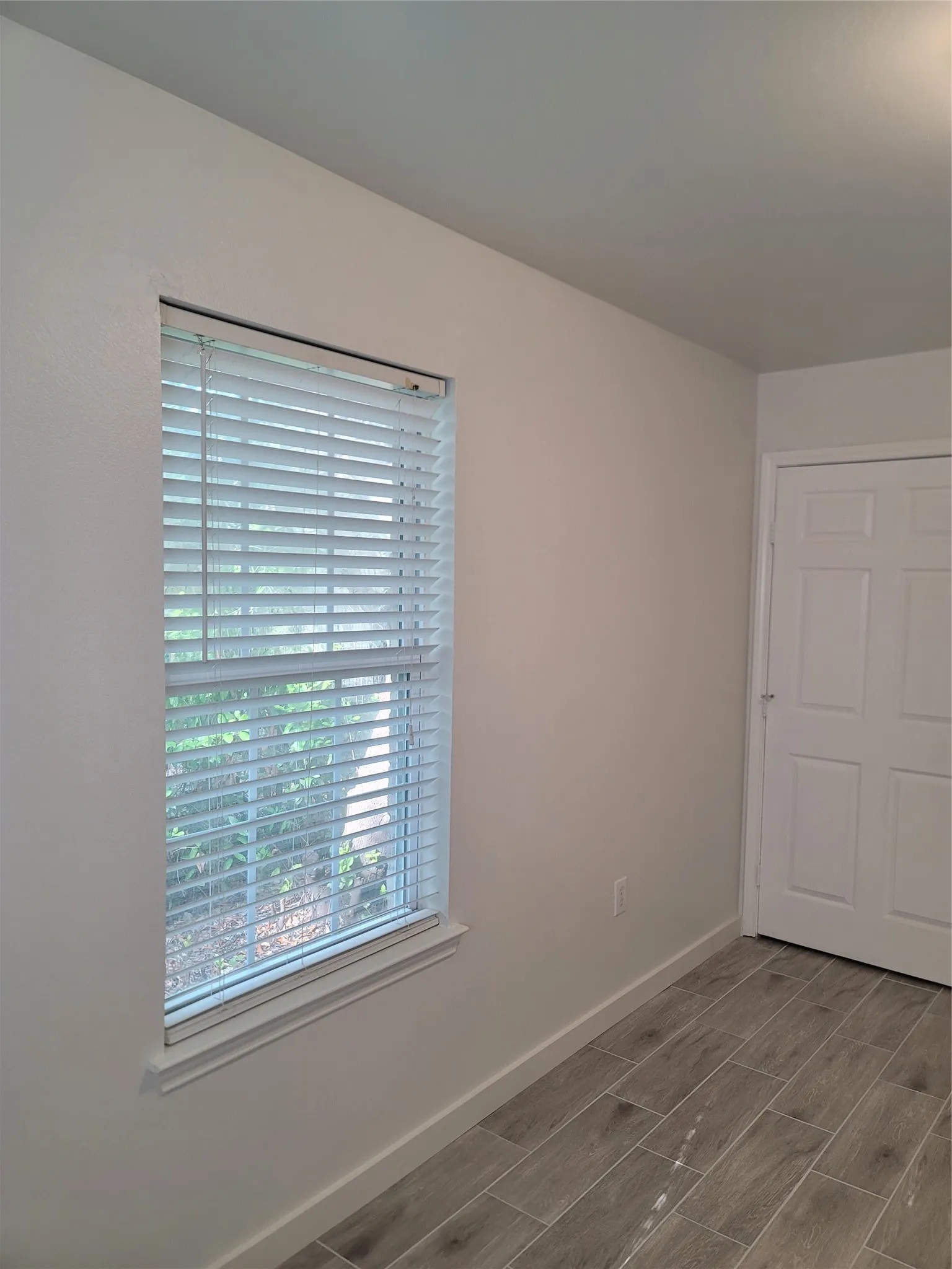 Single Family Residence For Rent in Kaufman County , 910 S Catherine Street, Terrell, Texas 75160, 2 Bedroom, 1 Bathroom, Garage spaces, 880 Sqft, built in 2011, mls#21365473, Real Estate Agent in Terrell, Homes For Rent in Kaufman county, Homes For Rent in Terrell, Realtor in Terrell Texas, Real Estate Brokerage Independent Realty Texas, Luminita Cordes Realtor
