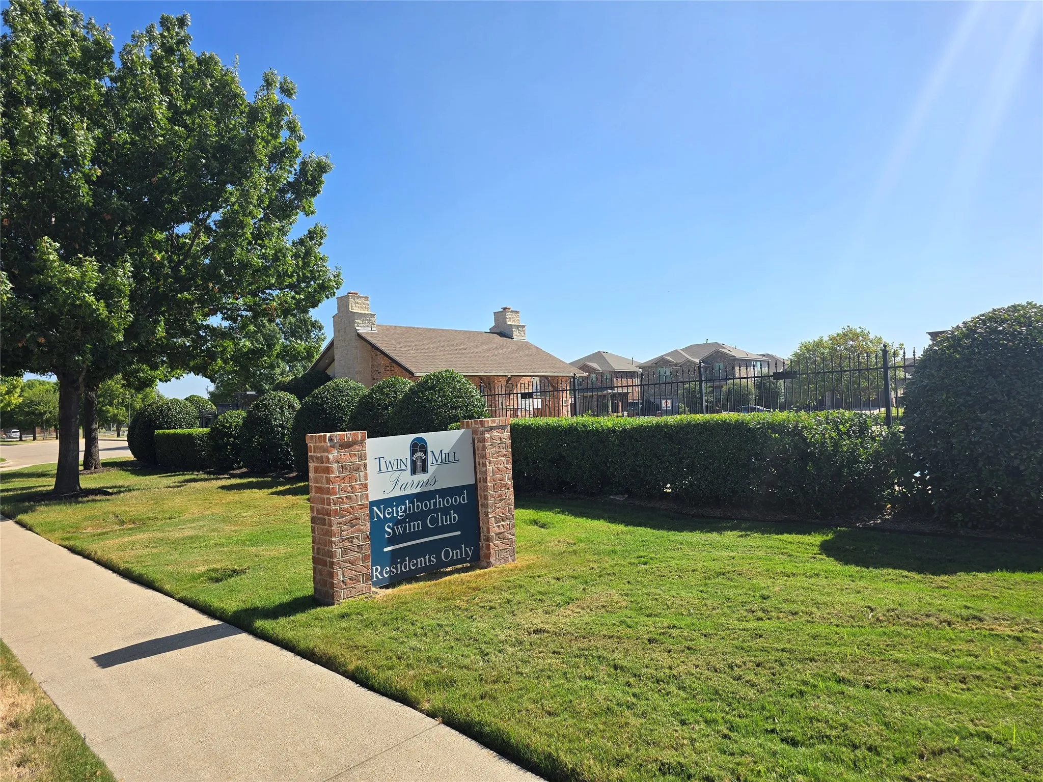 Access to Twin Mills Farms HOA amenities is included with the rent!