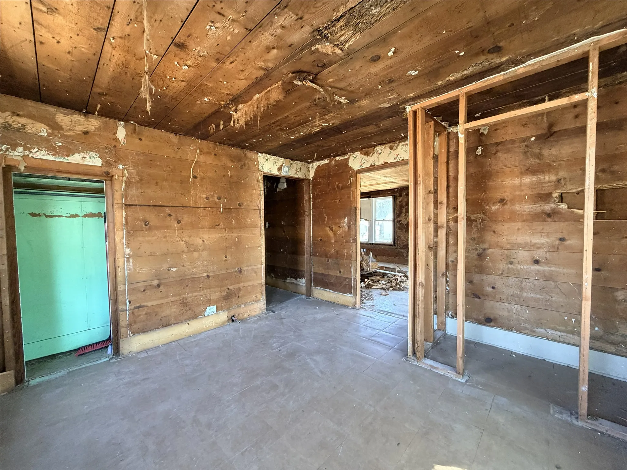Single Family Residence For Sale in Navarro County , 304 E 1st Avenue, Corsicana, Texas 75110, 3 Bedroom, 1 Bathroom, Garage spaces, 1,400 Sqft, built in 1950, mls#21364492, Real Estate Agent in Corsicana, Homes For Sale in Navarro county, Homes For Sale in Corsicana, Realtor in Corsicana Texas, Real Estate Brokerage Independent Realty Texas, Luminita Cordes Realtor