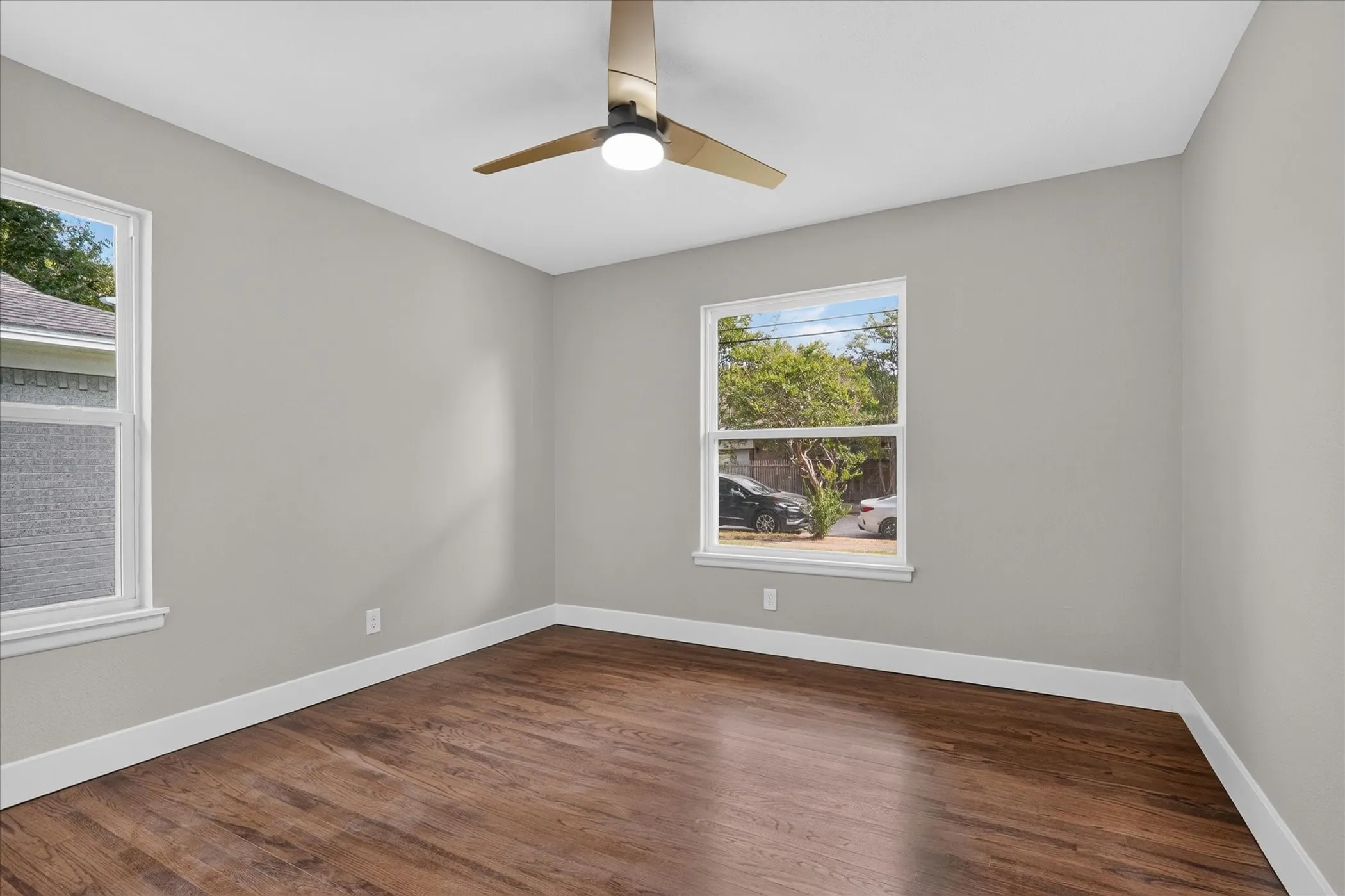 Single Family Residence For Sale in Dallas County , 2208 Springhill Drive, Dallas, Texas 75228, 3 Bedroom, 2 Bathroom, 1 Garage spaces, 1,344 Sqft, built in 1954, mls#21364860, Real Estate Agent in Dallas, Homes For Sale in Dallas county, Homes For Sale in Dallas, Realtor in Dallas Texas, Real Estate Brokerage Independent Realty Texas, Luminita Cordes Realtor