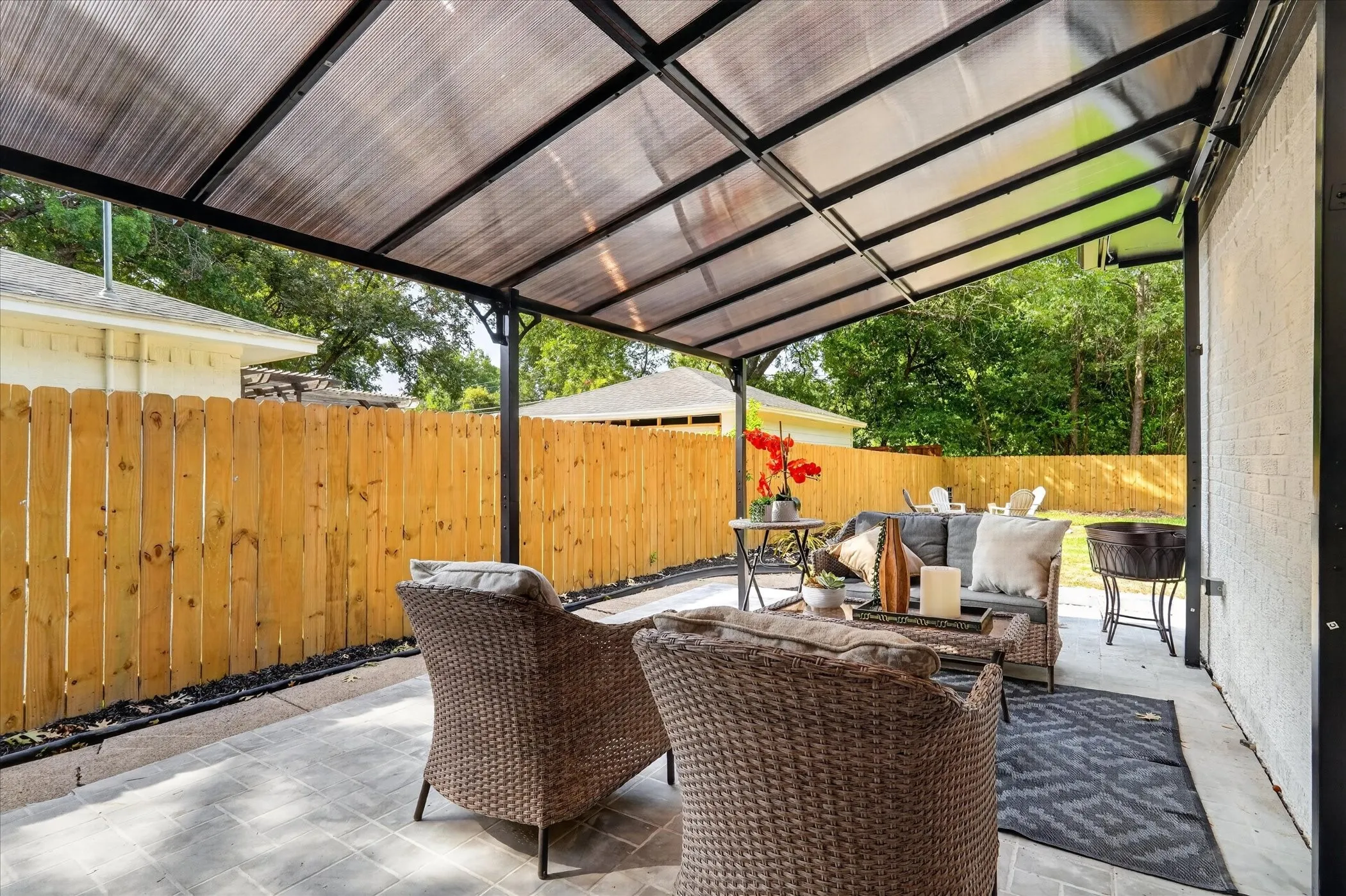 Single Family Residence For Sale in Dallas County , 2208 Springhill Drive, Dallas, Texas 75228, 3 Bedroom, 2 Bathroom, 1 Garage spaces, 1,344 Sqft, built in 1954, mls#21364860, Real Estate Agent in Dallas, Homes For Sale in Dallas county, Homes For Sale in Dallas, Realtor in Dallas Texas, Real Estate Brokerage Independent Realty Texas, Luminita Cordes Realtor