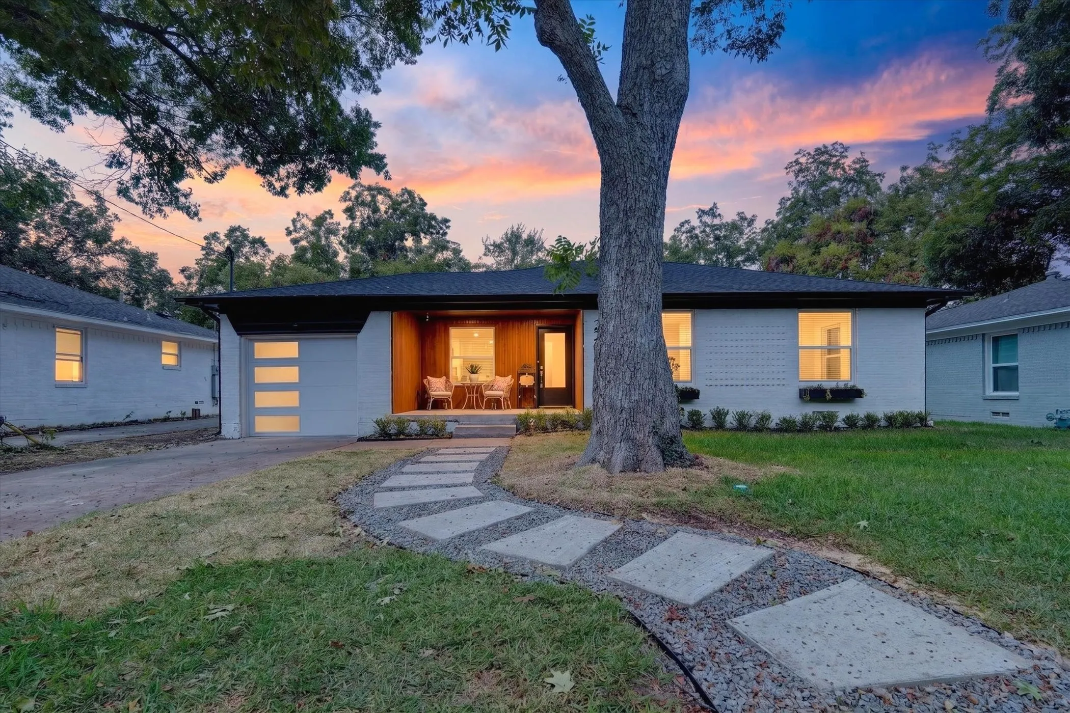 Single Family Residence For Sale in Dallas County , 2208 Springhill Drive, Dallas, Texas 75228, 3 Bedroom, 2 Bathroom, 1 Garage spaces, 1,344 Sqft, built in 1954, mls#21364860, Real Estate Agent in Dallas, Homes For Sale in Dallas county, Homes For Sale in Dallas, Realtor in Dallas Texas, Real Estate Brokerage Independent Realty Texas, Luminita Cordes Realtor