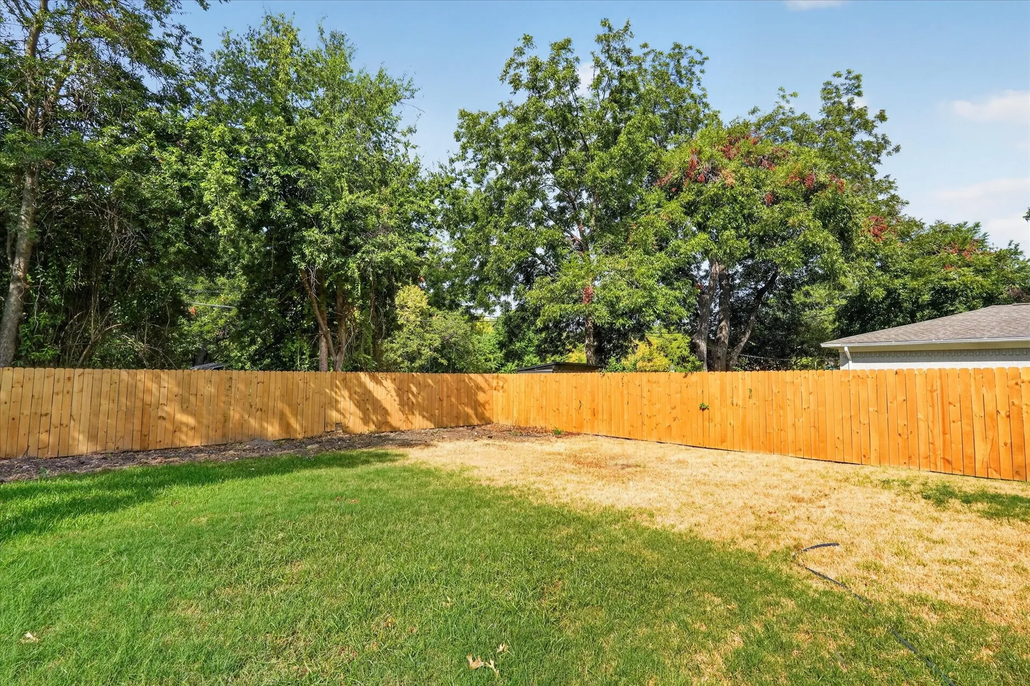 Single Family Residence For Sale in Dallas County , 2208 Springhill Drive, Dallas, Texas 75228, 3 Bedroom, 2 Bathroom, 1 Garage spaces, 1,344 Sqft, built in 1954, mls#21364860, Real Estate Agent in Dallas, Homes For Sale in Dallas county, Homes For Sale in Dallas, Realtor in Dallas Texas, Real Estate Brokerage Independent Realty Texas, Luminita Cordes Realtor