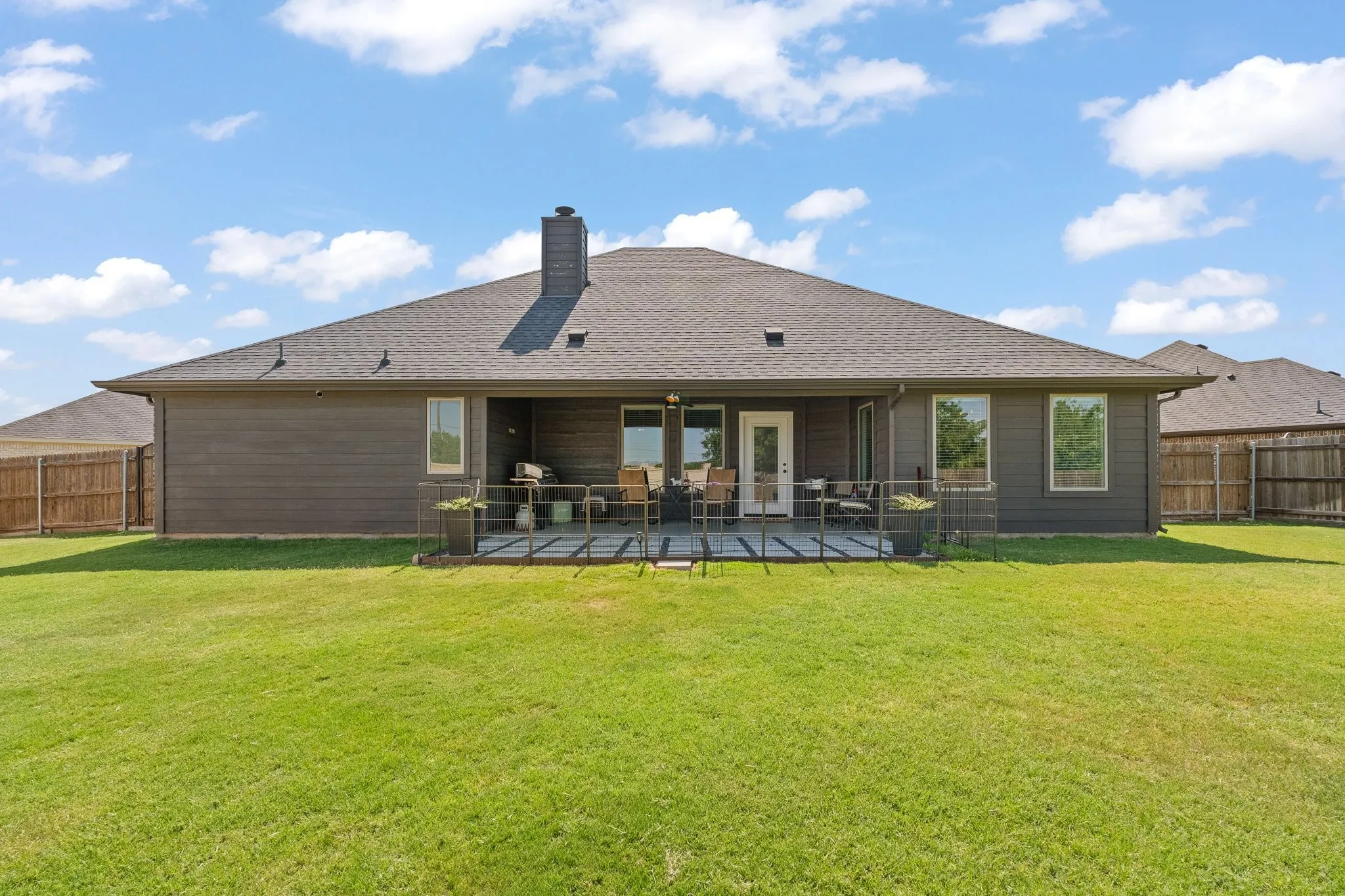 Single Family Residence For Sale in Johnson County , 103 Nolan River Run, Godley, Texas 76044, 3 Bedroom, 2 Bathroom, 2 Garage spaces, 1,884 Sqft, built in 2019, mls#21364224, Real Estate Agent in Godley, Homes For Sale in Johnson county, Homes For Sale in Godley, Realtor in Godley Texas, Real Estate Brokerage Independent Realty Texas, Luminita Cordes Realtor
