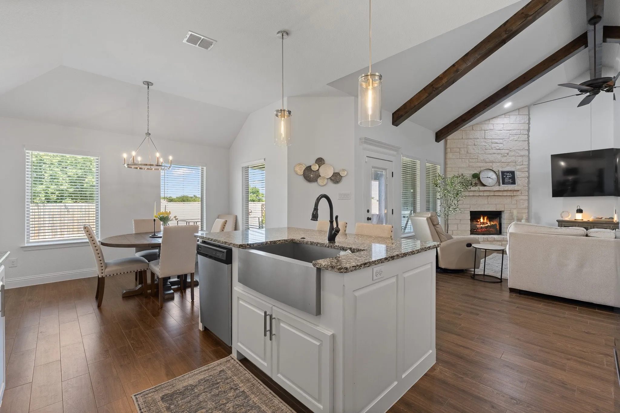 Single Family Residence For Sale in Johnson County , 103 Nolan River Run, Godley, Texas 76044, 3 Bedroom, 2 Bathroom, 2 Garage spaces, 1,884 Sqft, built in 2019, mls#21364224, Real Estate Agent in Godley, Homes For Sale in Johnson county, Homes For Sale in Godley, Realtor in Godley Texas, Real Estate Brokerage Independent Realty Texas, Luminita Cordes Realtor