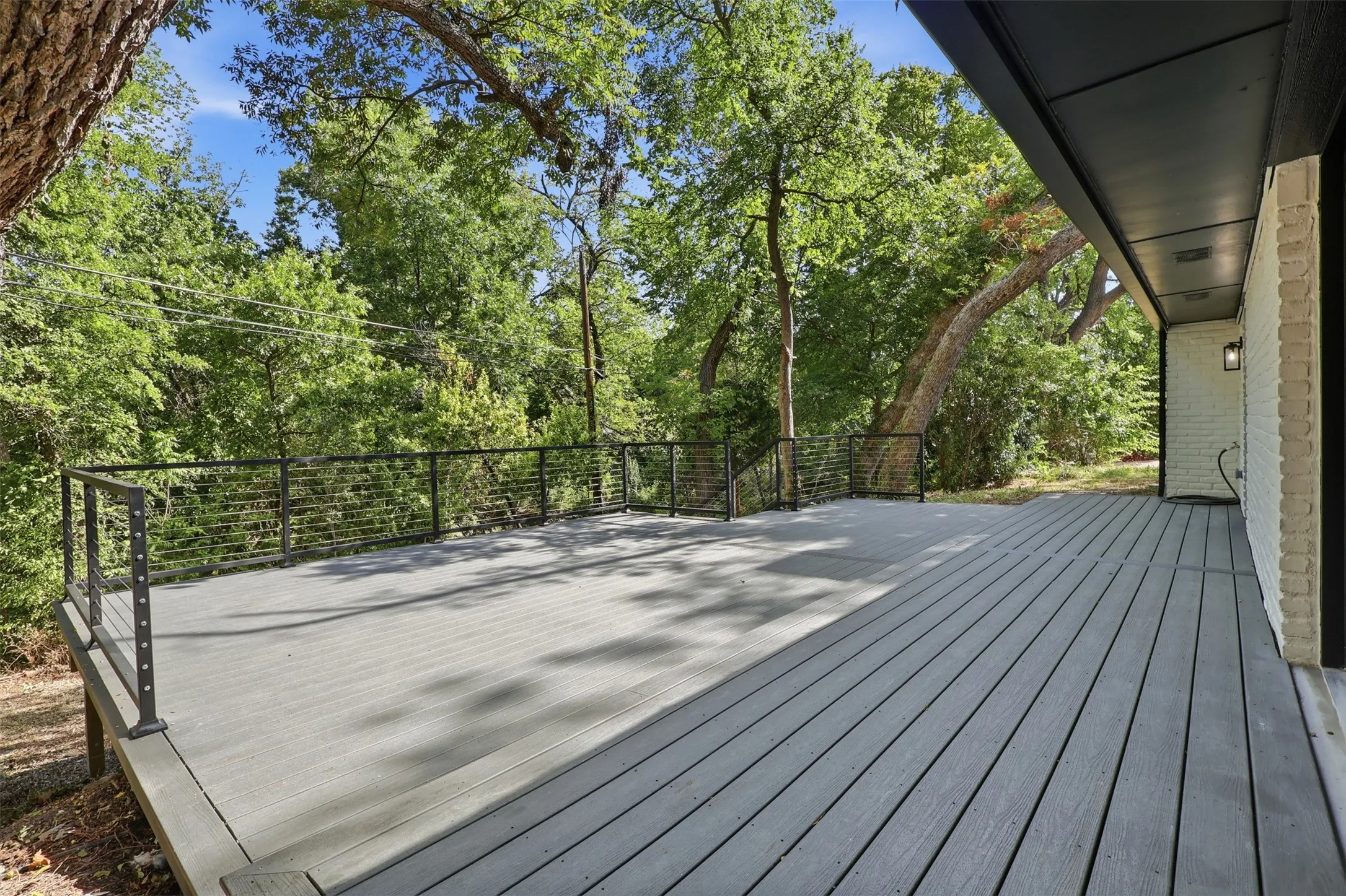 Single Family Residence For Sale in Collin County , 2123 Greenbriar Lane, Plano, Texas 75074, 4 Bedroom, 4 Bathroom, 2 Garage spaces, 1,999 Sqft, built in 1969, mls#21355910, Real Estate Agent in Plano, Homes For Sale in Collin county, Homes For Sale in Plano, Realtor in Plano Texas, Real Estate Brokerage Independent Realty Texas, Luminita Cordes Realtor