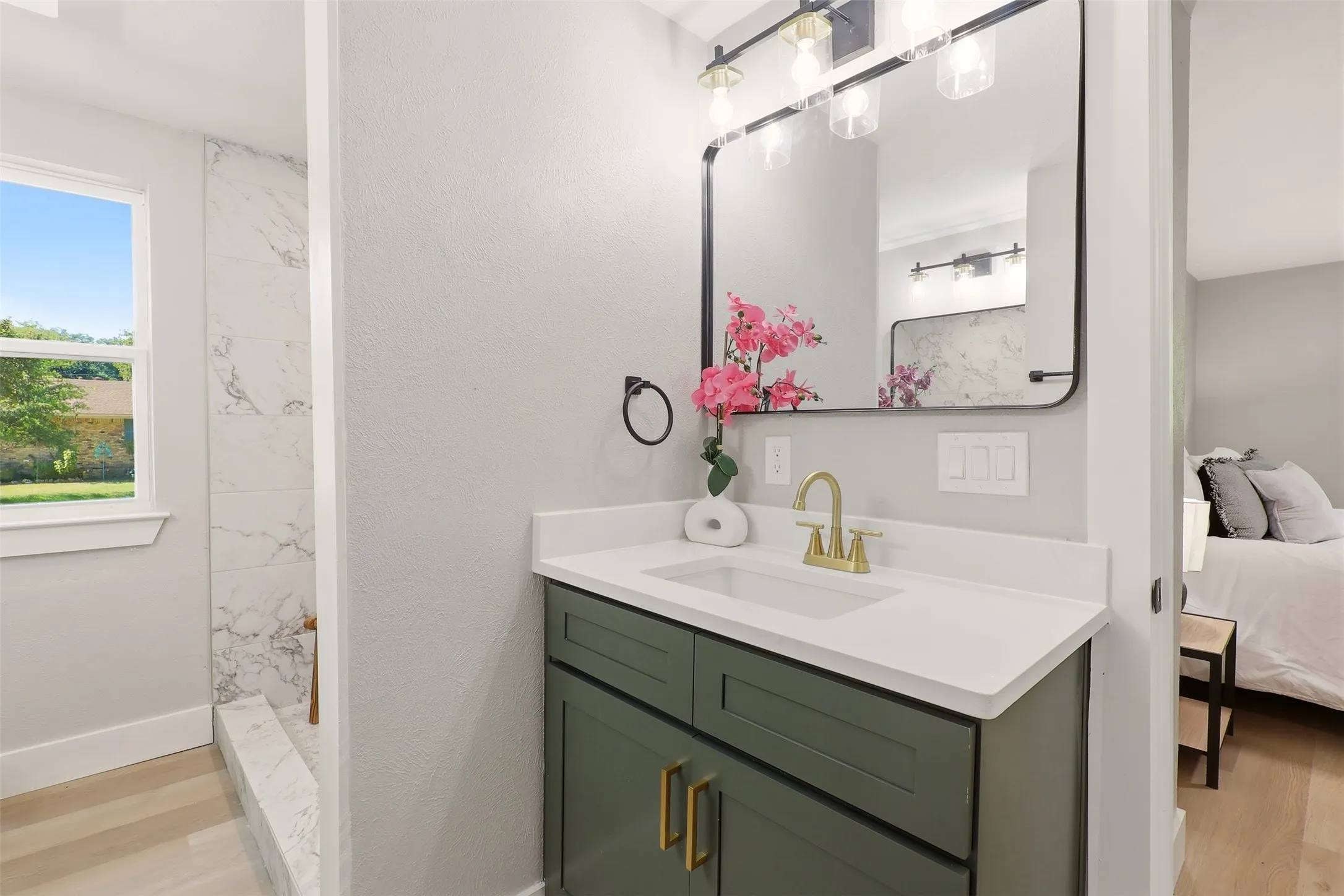 Single Family Residence For Sale in Collin County , 2123 Greenbriar Lane, Plano, Texas 75074, 4 Bedroom, 4 Bathroom, 2 Garage spaces, 1,999 Sqft, built in 1969, mls#21355910, Real Estate Agent in Plano, Homes For Sale in Collin county, Homes For Sale in Plano, Realtor in Plano Texas, Real Estate Brokerage Independent Realty Texas, Luminita Cordes Realtor