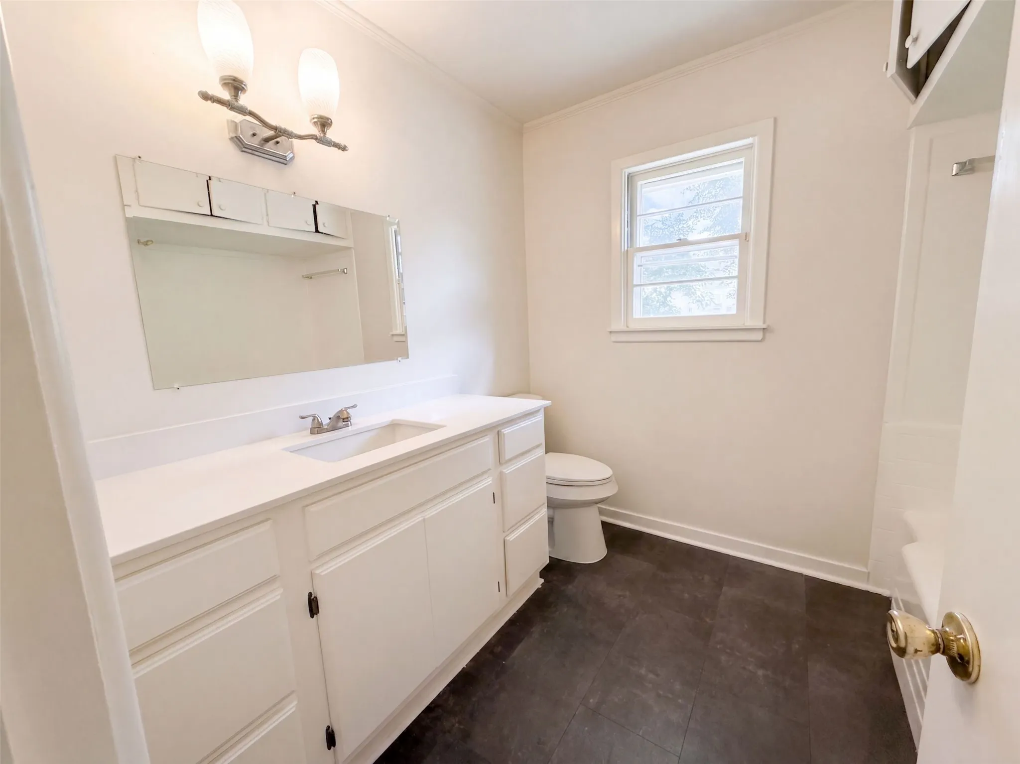 Single Family Residence For Sale in Henderson County , 11212 Stuart Street, Brownsboro, Texas 75756, 3 Bedroom, 2 Bathroom, 2 Garage spaces, 2,013 Sqft, built in 1957, mls#21365496, Real Estate Agent in Brownsboro, Homes For Sale in Henderson county, Homes For Sale in Brownsboro, Realtor in Brownsboro Texas, Real Estate Brokerage Independent Realty Texas, Luminita Cordes Realtor