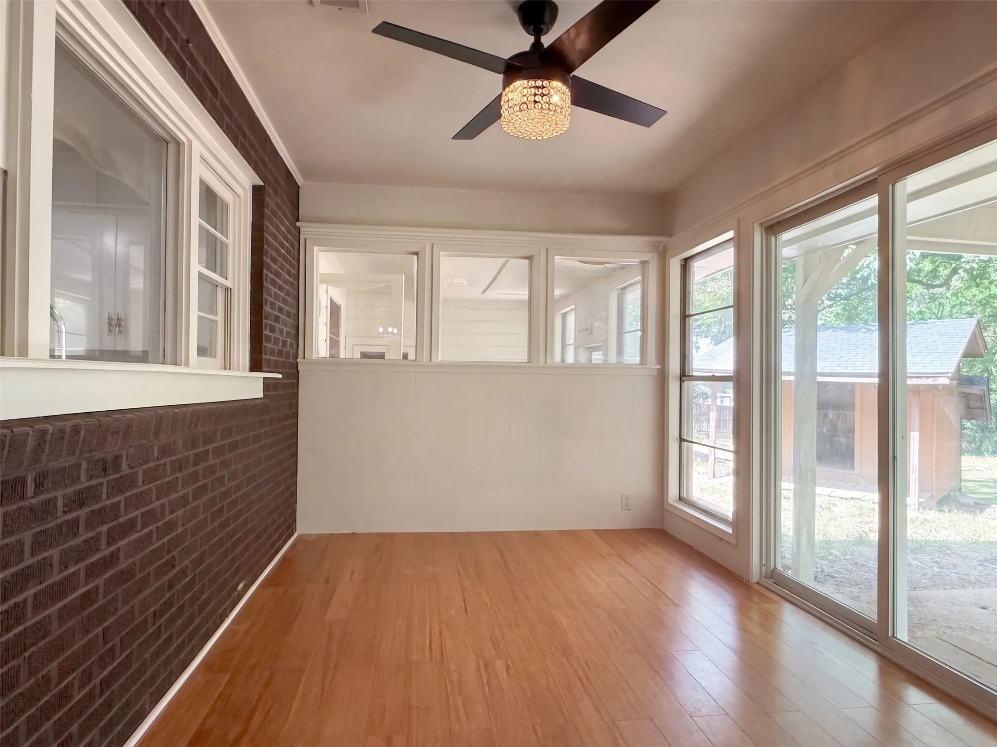 Single Family Residence For Sale in Henderson County , 11212 Stuart Street, Brownsboro, Texas 75756, 3 Bedroom, 2 Bathroom, 2 Garage spaces, 2,013 Sqft, built in 1957, mls#21365496, Real Estate Agent in Brownsboro, Homes For Sale in Henderson county, Homes For Sale in Brownsboro, Realtor in Brownsboro Texas, Real Estate Brokerage Independent Realty Texas, Luminita Cordes Realtor