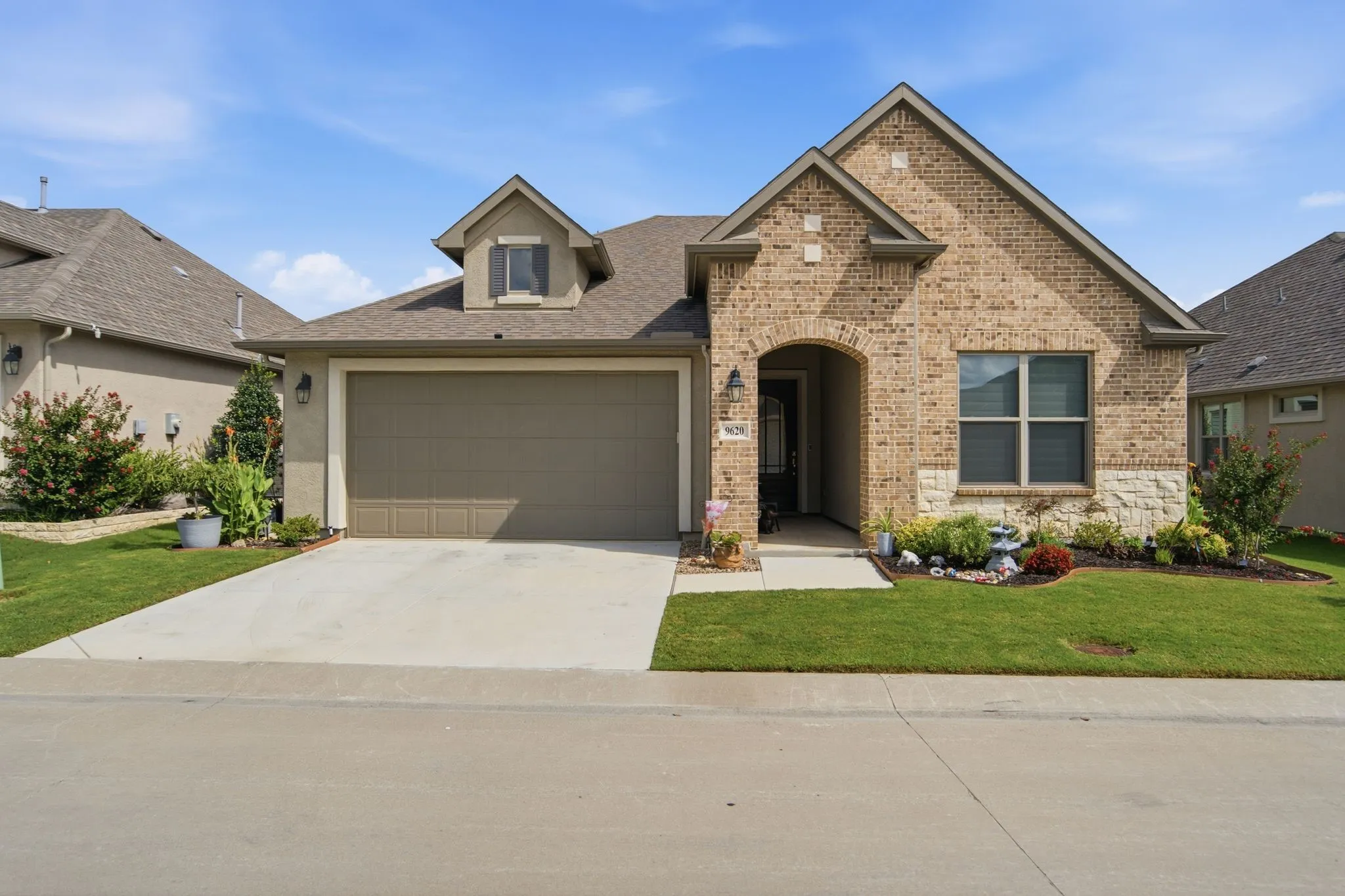 Single Family Residence For Sale in Denton County , 9620 Creekwood Drive, Denton, Texas 76207, 2 Bedroom, 3 Bathroom, 2 Garage spaces, 1,849 Sqft, built in 2023, mls#21335733, Real Estate Agent in Denton, Homes For Sale in Denton county, Homes For Sale in Denton, Realtor in Denton Texas, Real Estate Brokerage Independent Realty Texas, Luminita Cordes Realtor