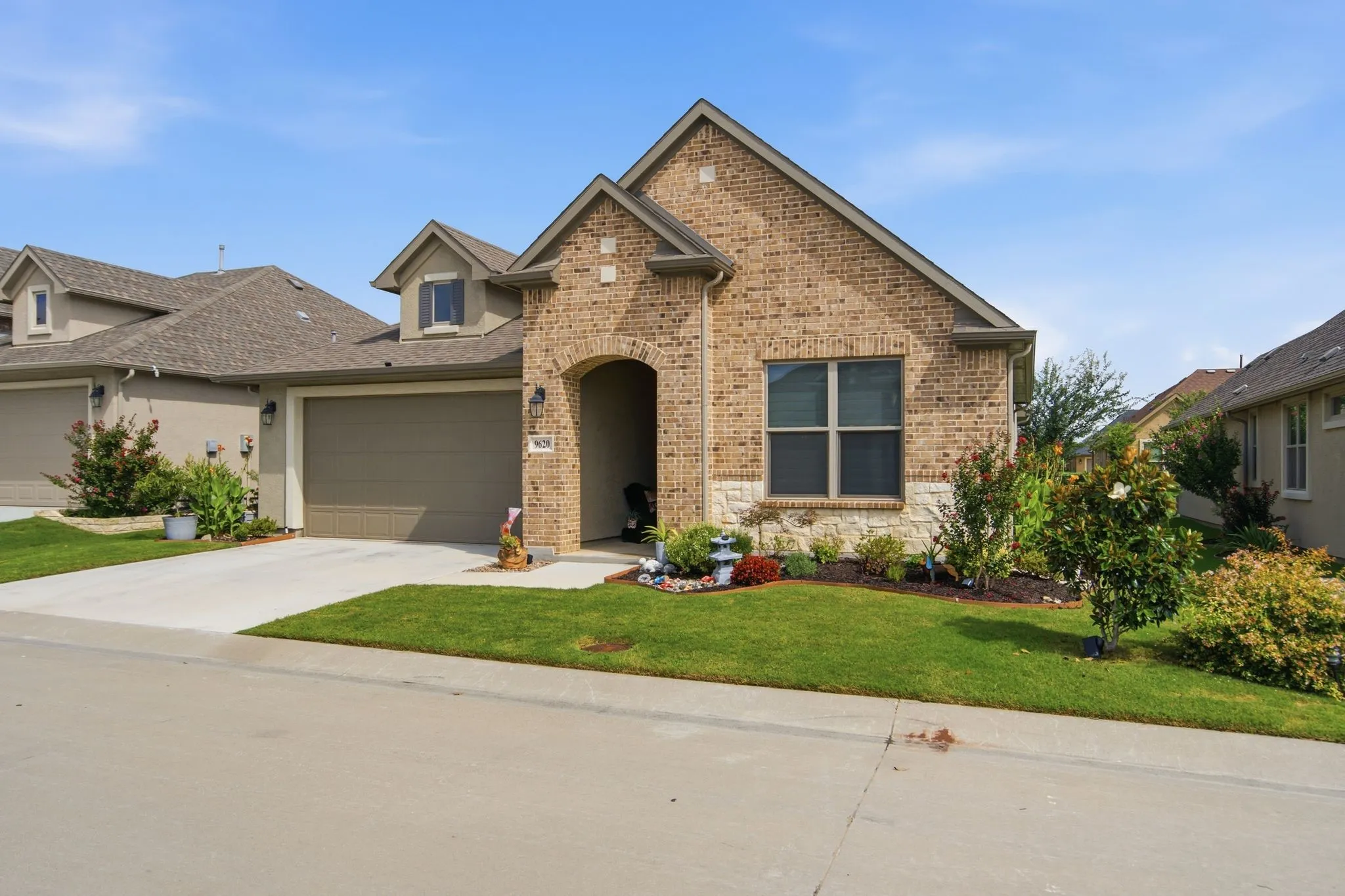 Single Family Residence For Sale in Denton County , 9620 Creekwood Drive, Denton, Texas 76207, 2 Bedroom, 3 Bathroom, 2 Garage spaces, 1,849 Sqft, built in 2023, mls#21335733, Real Estate Agent in Denton, Homes For Sale in Denton county, Homes For Sale in Denton, Realtor in Denton Texas, Real Estate Brokerage Independent Realty Texas, Luminita Cordes Realtor