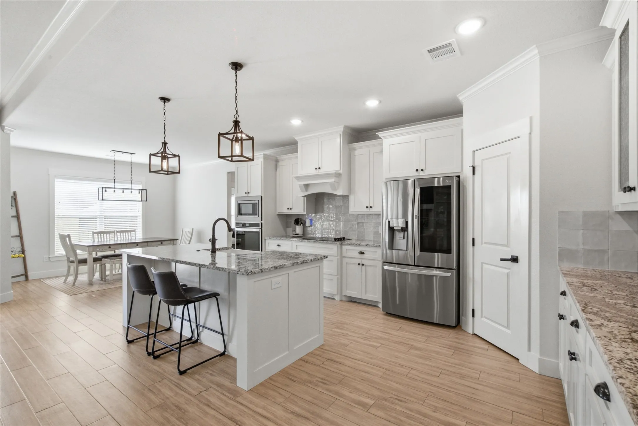 Single Family Residence For Sale in Parker County , 1044 Monarch Court, Poolville, Texas 76487, 4 Bedroom, 3 Bathroom, 3 Garage spaces, 2,786 Sqft, built in 2021, mls#21364668, Real Estate Agent in Poolville, Homes For Sale in Parker county, Homes For Sale in Poolville, Realtor in Poolville Texas, Real Estate Brokerage Independent Realty Texas, Luminita Cordes Realtor