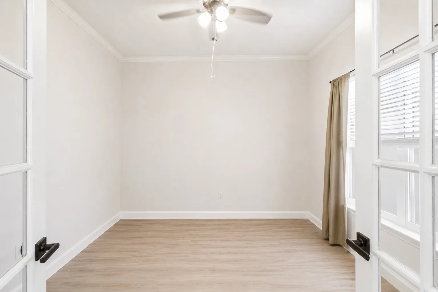 Single Family Residence For Sale in Parker County , 1044 Monarch Court, Poolville, Texas 76487, 4 Bedroom, 3 Bathroom, 3 Garage spaces, 2,786 Sqft, built in 2021, mls#21364668, Real Estate Agent in Poolville, Homes For Sale in Parker county, Homes For Sale in Poolville, Realtor in Poolville Texas, Real Estate Brokerage Independent Realty Texas, Luminita Cordes Realtor