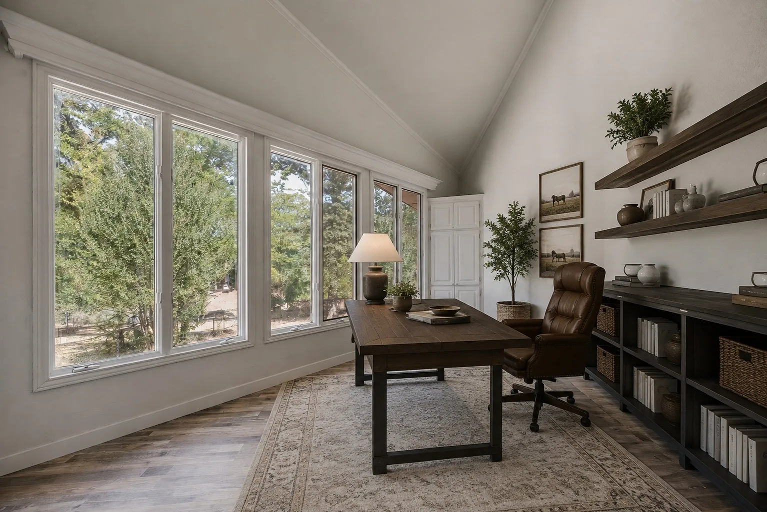 Flex space that could be used for bedroom or office.