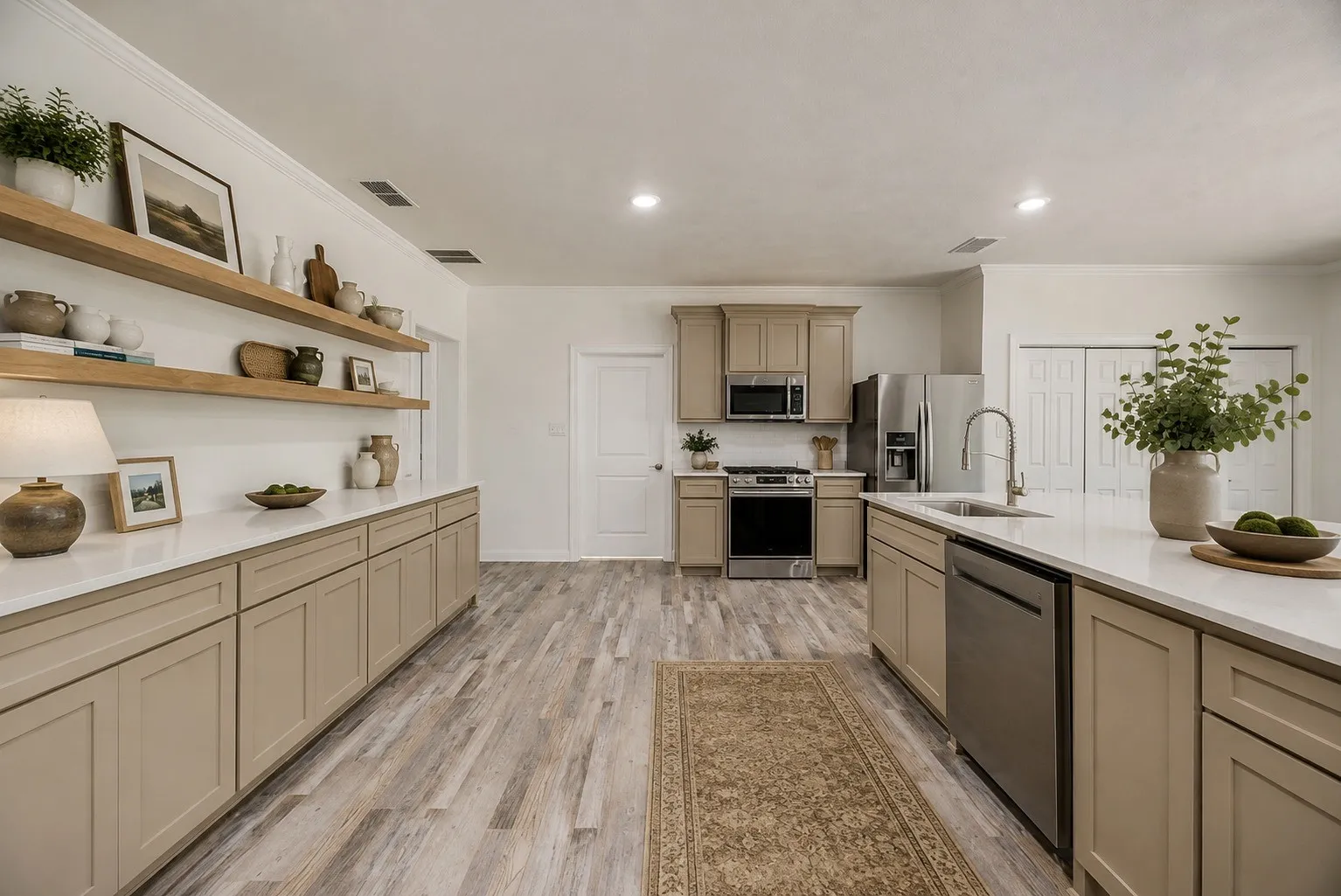 Plenty of storage within the kitchen.