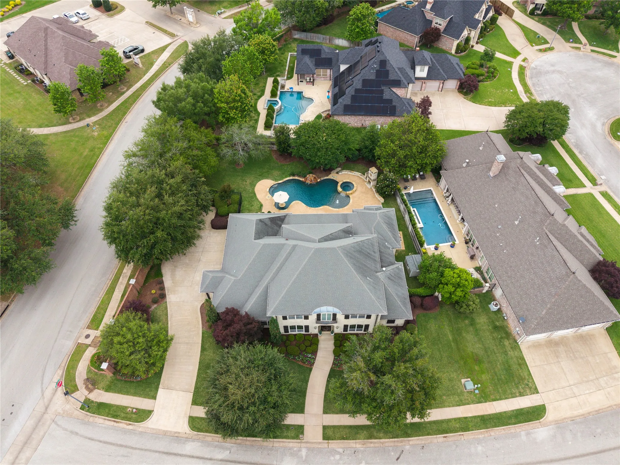 Single Family Residence For Sale in Smith County , 6987 Canal, Tyler, Texas 75703, 4 Bedroom, 4 Bathroom, 3 Garage spaces, 4,932 Sqft, built in 2008, mls#21365179, Real Estate Agent in Tyler, Homes For Sale in Smith county, Homes For Sale in Tyler, Realtor in Tyler Texas, Real Estate Brokerage Independent Realty Texas, Luminita Cordes Realtor