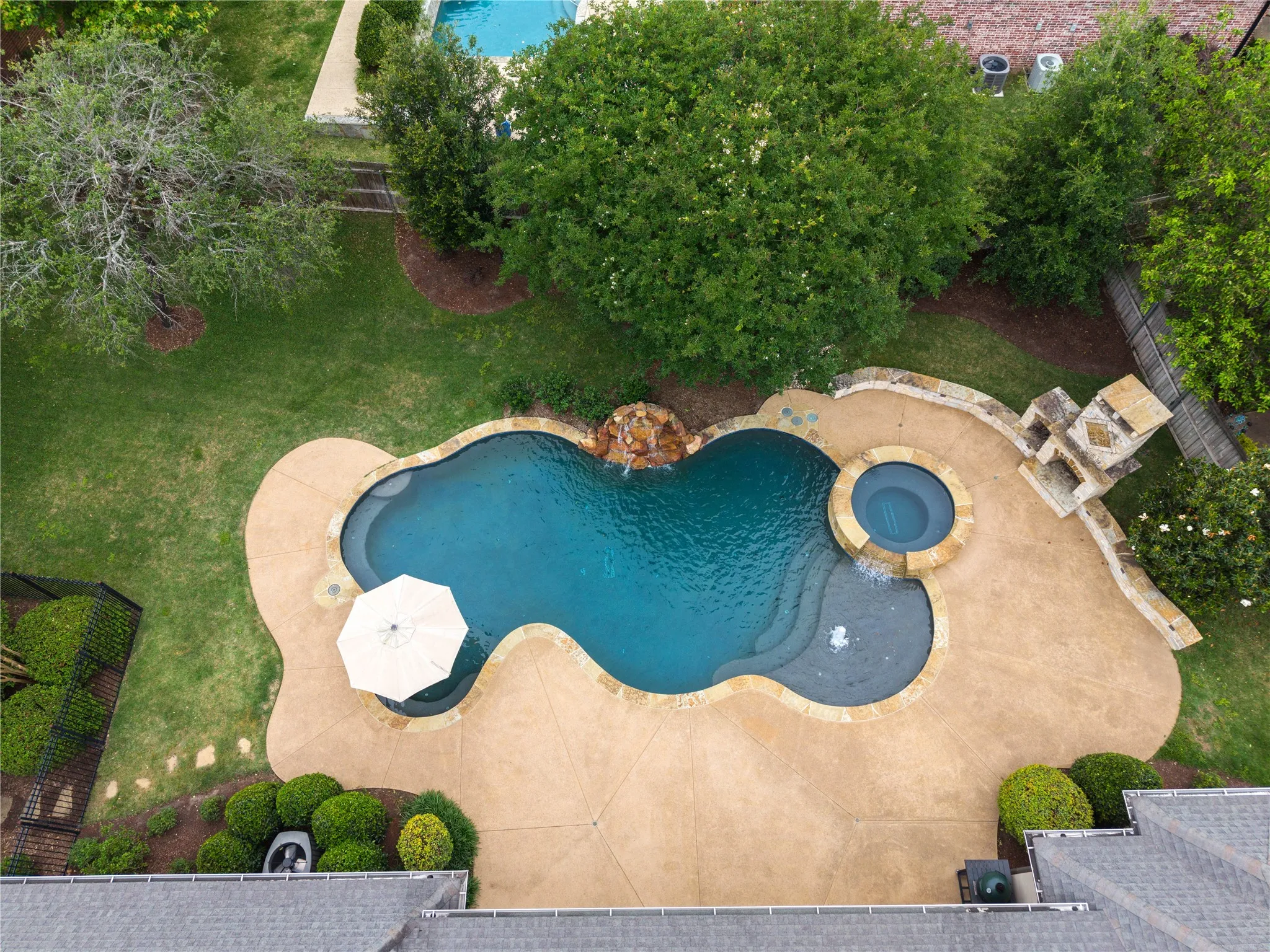 Single Family Residence For Sale in Smith County , 6987 Canal, Tyler, Texas 75703, 4 Bedroom, 4 Bathroom, 3 Garage spaces, 4,932 Sqft, built in 2008, mls#21365179, Real Estate Agent in Tyler, Homes For Sale in Smith county, Homes For Sale in Tyler, Realtor in Tyler Texas, Real Estate Brokerage Independent Realty Texas, Luminita Cordes Realtor