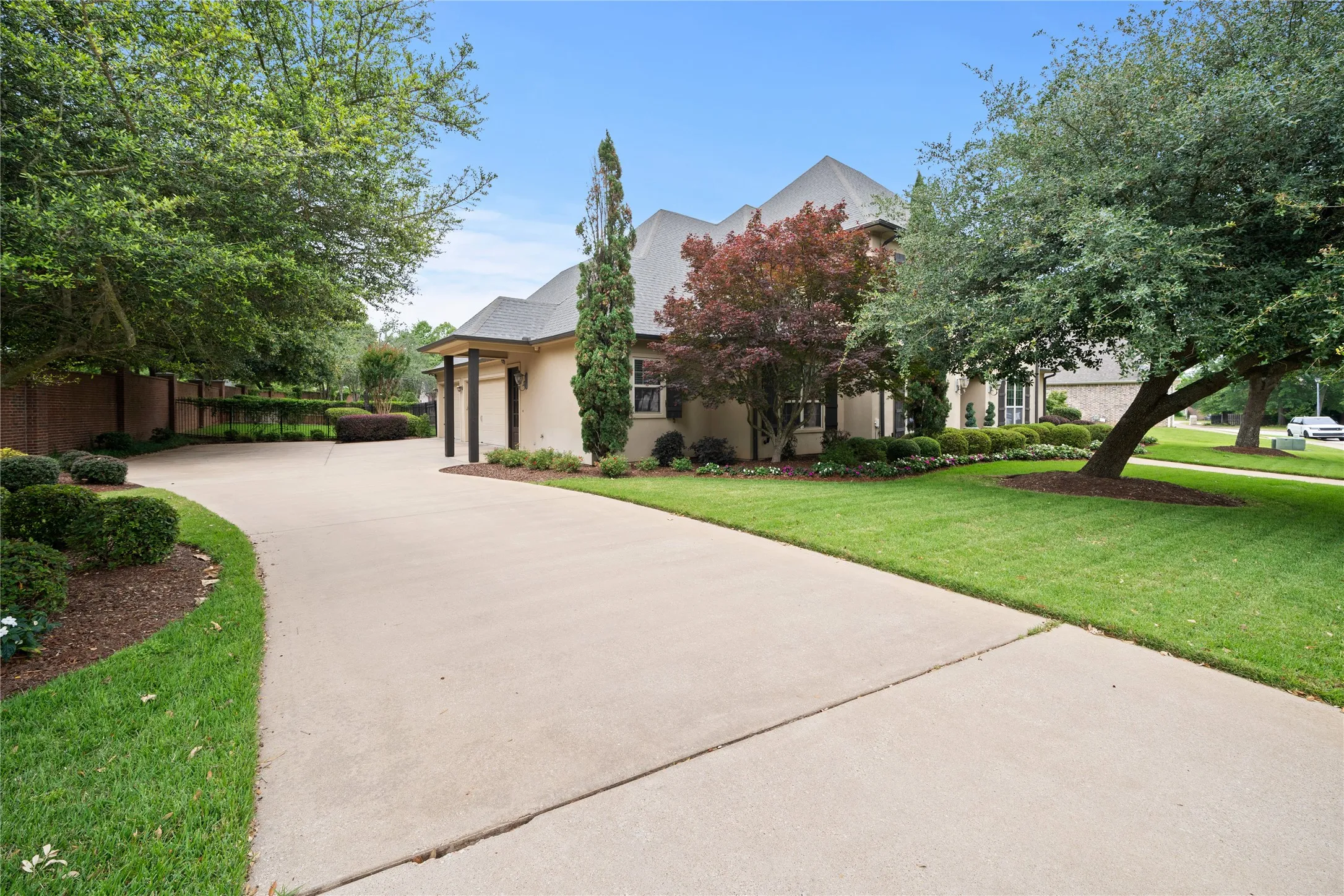 Single Family Residence For Sale in Smith County , 6987 Canal, Tyler, Texas 75703, 4 Bedroom, 4 Bathroom, 3 Garage spaces, 4,932 Sqft, built in 2008, mls#21365179, Real Estate Agent in Tyler, Homes For Sale in Smith county, Homes For Sale in Tyler, Realtor in Tyler Texas, Real Estate Brokerage Independent Realty Texas, Luminita Cordes Realtor