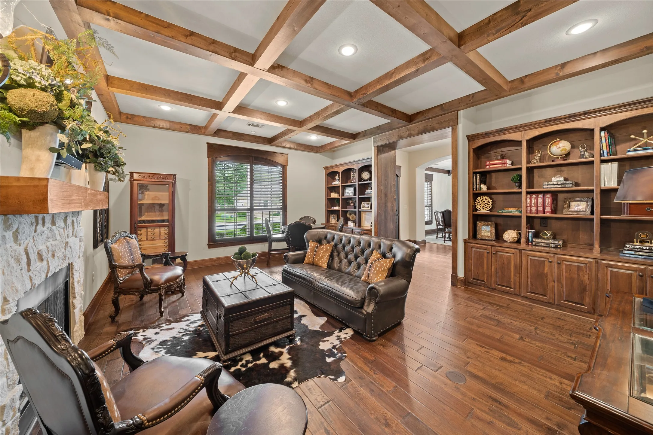 Single Family Residence For Sale in Smith County , 6987 Canal, Tyler, Texas 75703, 4 Bedroom, 4 Bathroom, 3 Garage spaces, 4,932 Sqft, built in 2008, mls#21365179, Real Estate Agent in Tyler, Homes For Sale in Smith county, Homes For Sale in Tyler, Realtor in Tyler Texas, Real Estate Brokerage Independent Realty Texas, Luminita Cordes Realtor