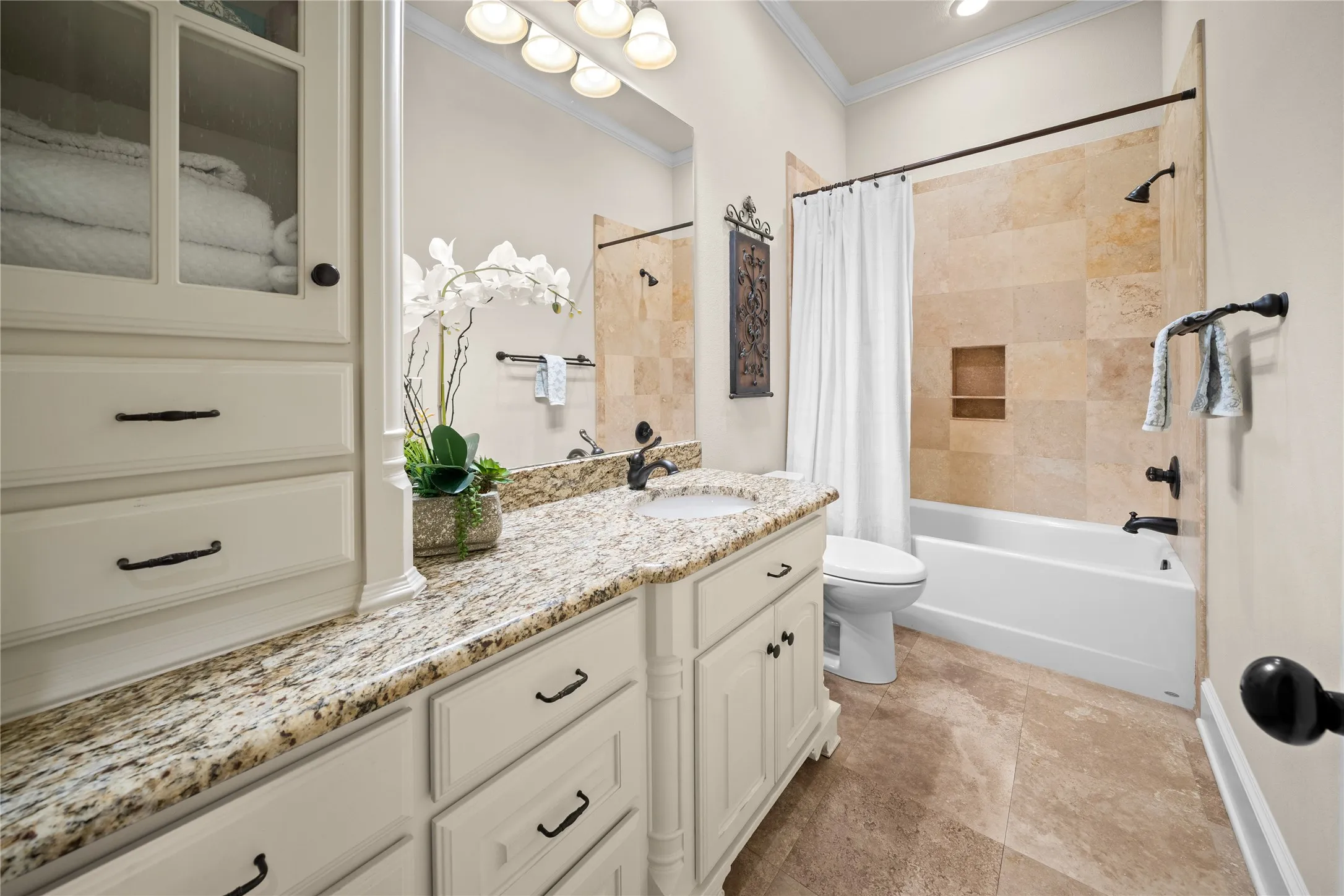 Single Family Residence For Sale in Smith County , 6987 Canal, Tyler, Texas 75703, 4 Bedroom, 4 Bathroom, 3 Garage spaces, 4,932 Sqft, built in 2008, mls#21365179, Real Estate Agent in Tyler, Homes For Sale in Smith county, Homes For Sale in Tyler, Realtor in Tyler Texas, Real Estate Brokerage Independent Realty Texas, Luminita Cordes Realtor