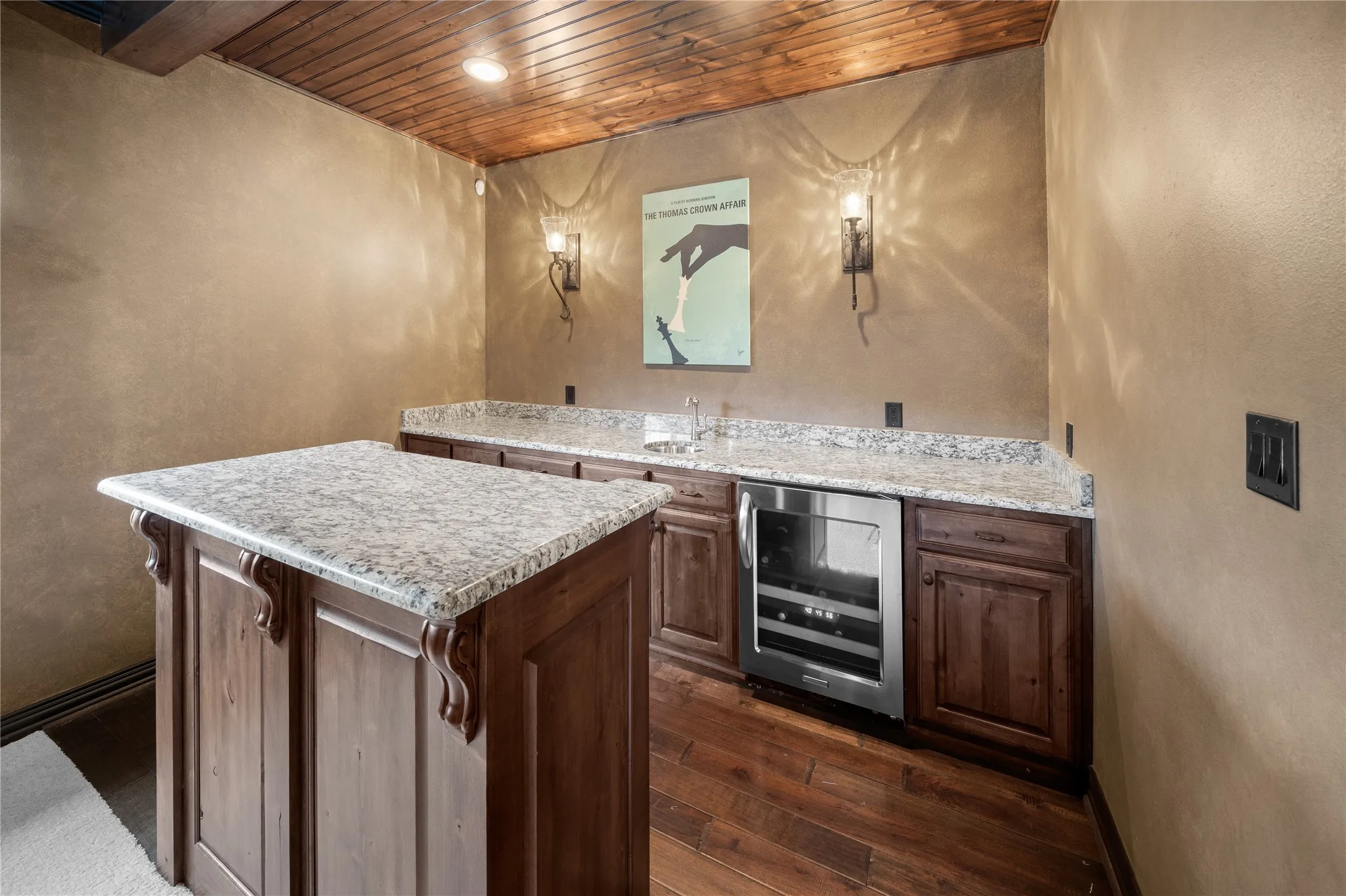 Single Family Residence For Sale in Smith County , 6987 Canal, Tyler, Texas 75703, 4 Bedroom, 4 Bathroom, 3 Garage spaces, 4,932 Sqft, built in 2008, mls#21365179, Real Estate Agent in Tyler, Homes For Sale in Smith county, Homes For Sale in Tyler, Realtor in Tyler Texas, Real Estate Brokerage Independent Realty Texas, Luminita Cordes Realtor
