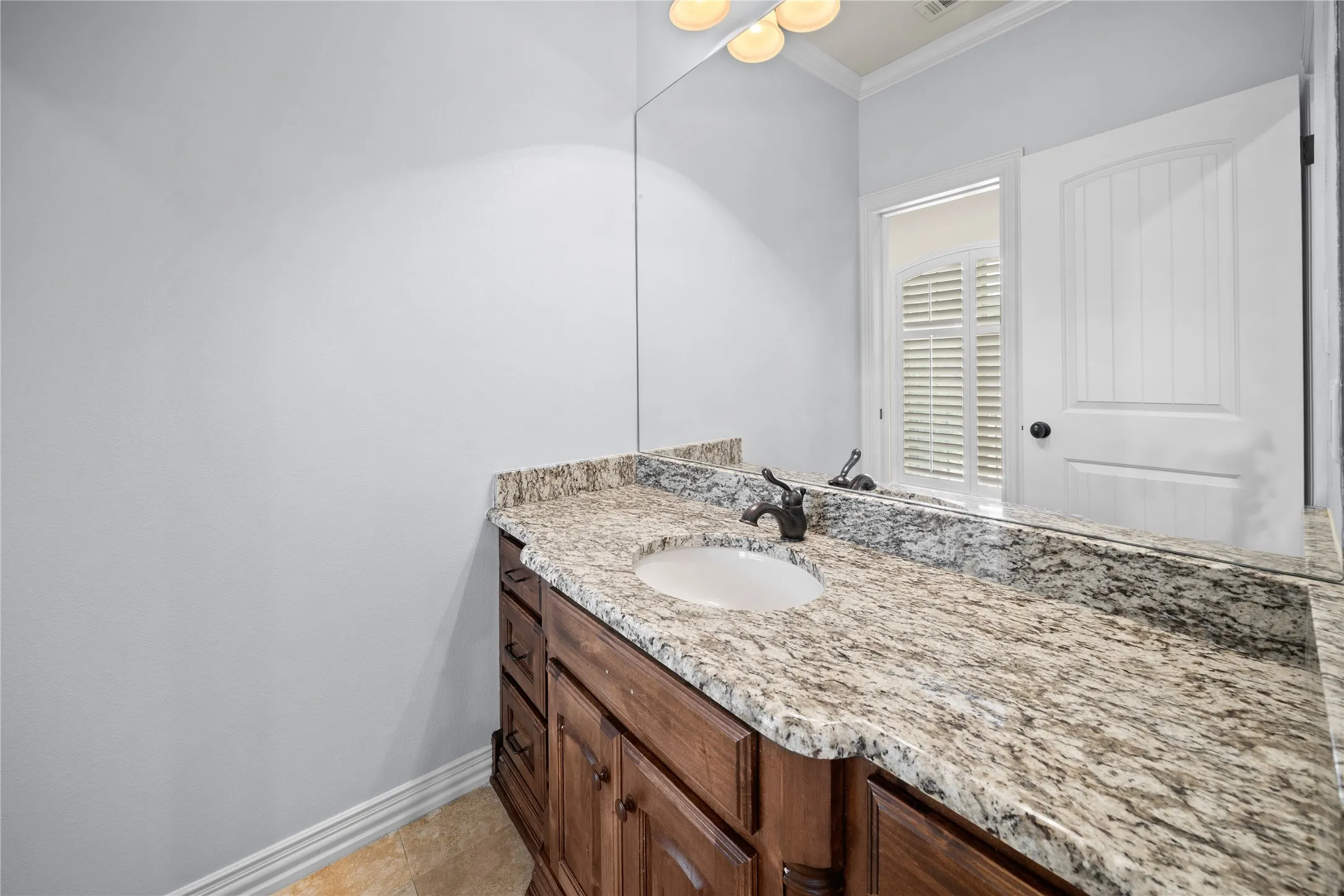 Single Family Residence For Sale in Smith County , 6987 Canal, Tyler, Texas 75703, 4 Bedroom, 4 Bathroom, 3 Garage spaces, 4,932 Sqft, built in 2008, mls#21365179, Real Estate Agent in Tyler, Homes For Sale in Smith county, Homes For Sale in Tyler, Realtor in Tyler Texas, Real Estate Brokerage Independent Realty Texas, Luminita Cordes Realtor