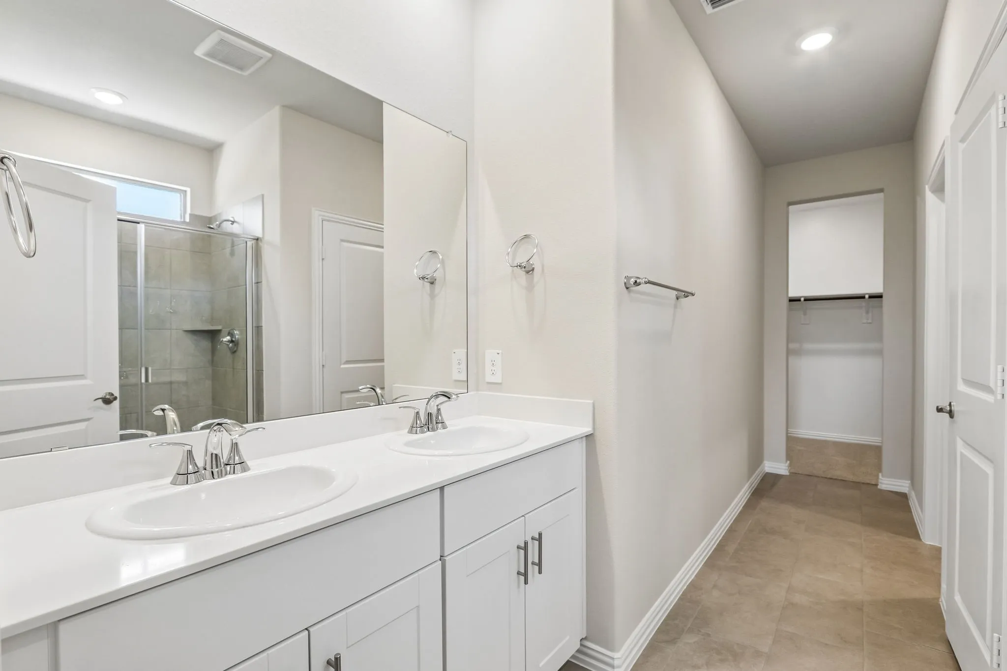 Photo is not of the actual home, but is an inspirational photo of builder’s model home and may depict options, furnishings, and/or decorator features that are not included.