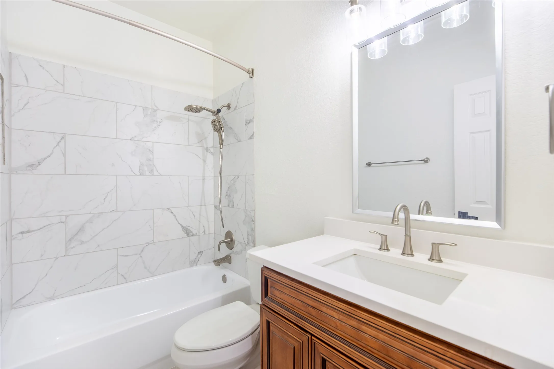 Single Family Residence For Sale in Collin County , 1330 Marwood Drive, Allen, Texas 75013, 4 Bedroom, 2 Bathroom, 2 Garage spaces, 2,232 Sqft, built in 2001, mls#21358913, Real Estate Agent in Allen, Homes For Sale in Collin county, Homes For Sale in Allen, Realtor in Allen Texas, Real Estate Brokerage Independent Realty Texas, Luminita Cordes Realtor
