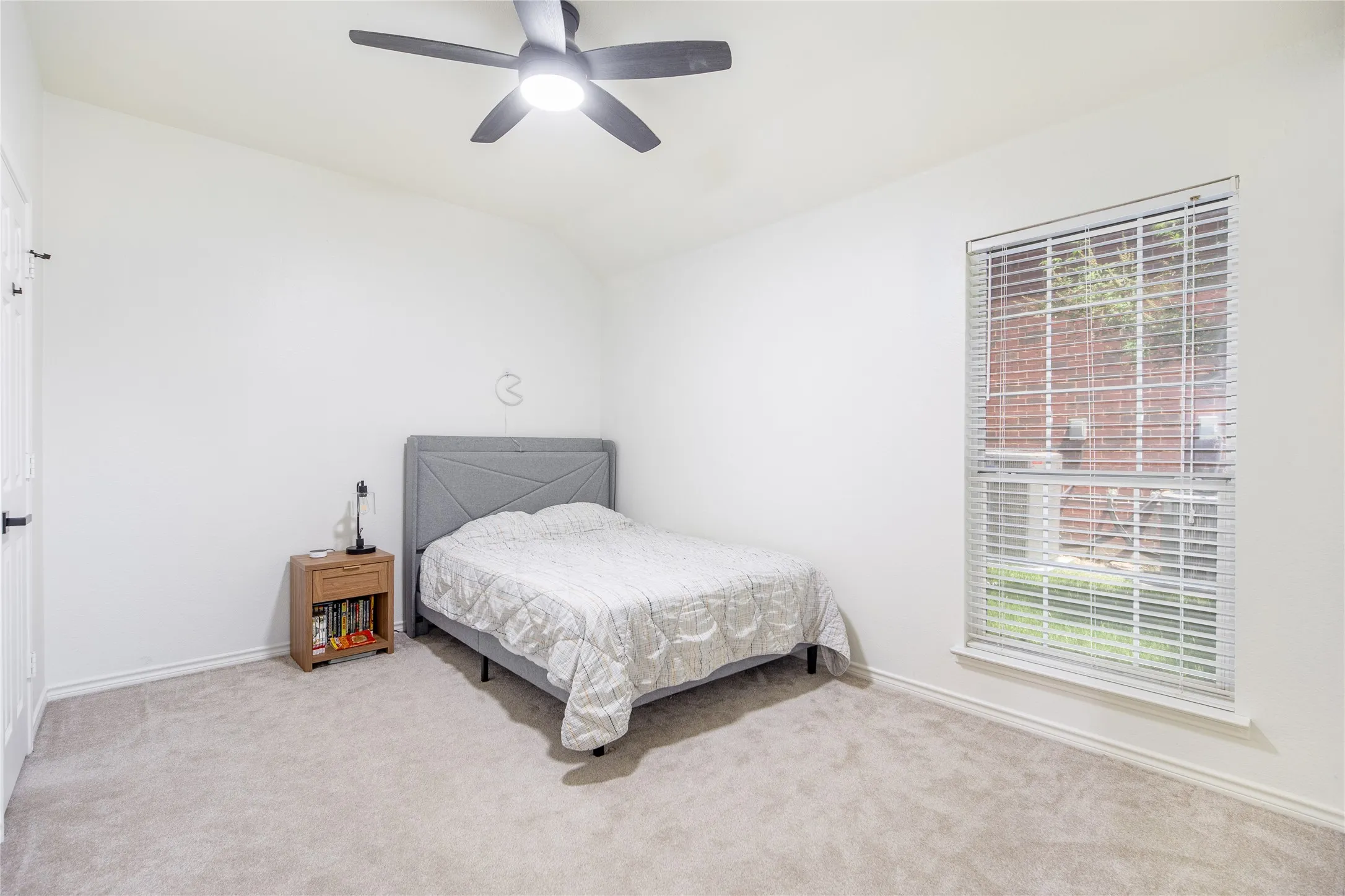 Single Family Residence For Sale in Collin County , 1330 Marwood Drive, Allen, Texas 75013, 4 Bedroom, 2 Bathroom, 2 Garage spaces, 2,232 Sqft, built in 2001, mls#21358913, Real Estate Agent in Allen, Homes For Sale in Collin county, Homes For Sale in Allen, Realtor in Allen Texas, Real Estate Brokerage Independent Realty Texas, Luminita Cordes Realtor