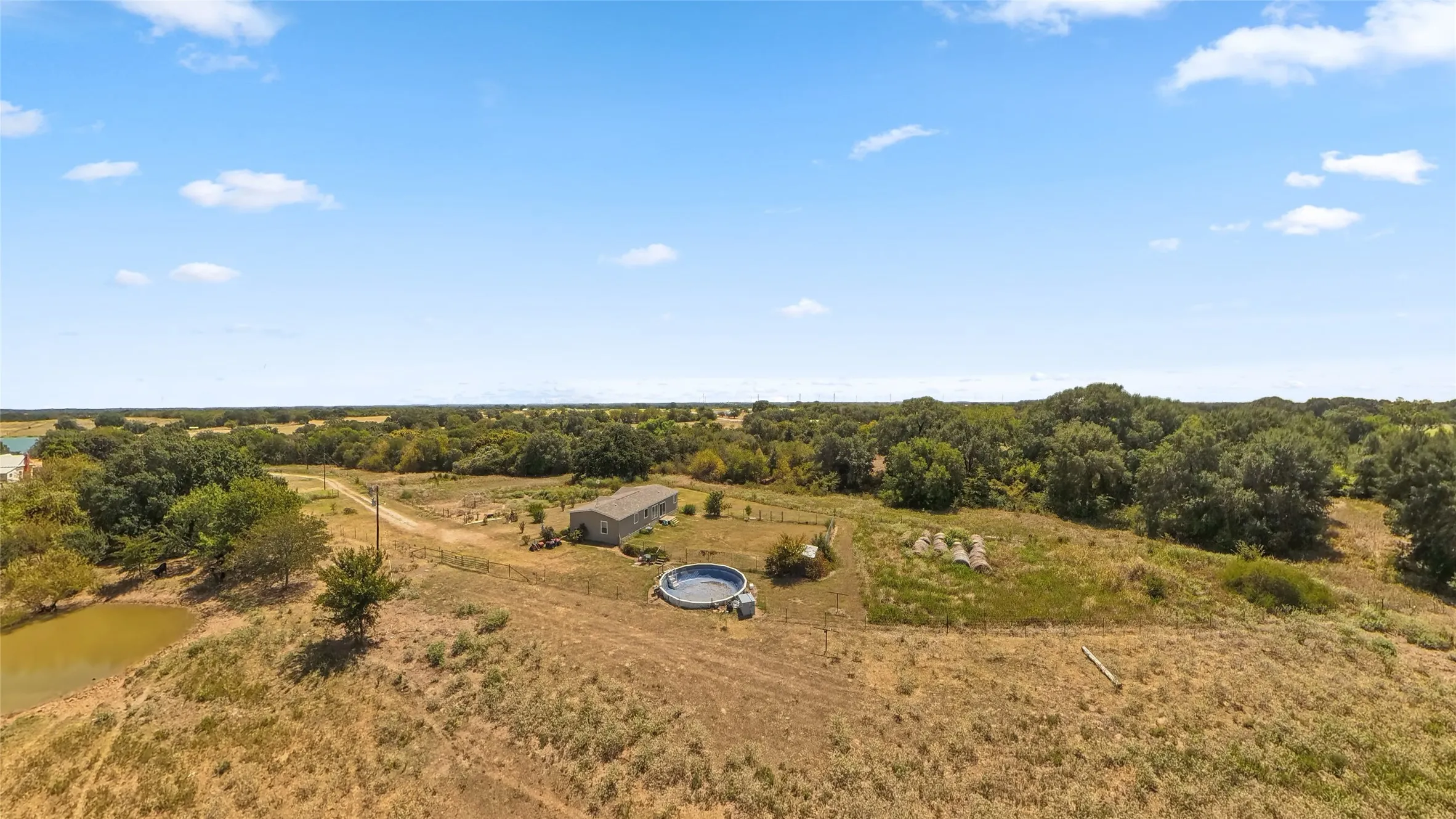 Manufactured Home For Sale in Navarro County , 1155 NW County Road 3150, Dawson, Texas 76639, 3 Bedroom, 2 Bathroom, Garage spaces, 1,456 Sqft, built in 2023, mls#21365516, Real Estate Agent in Dawson, Homes For Sale in Navarro county, Homes For Sale in Dawson, Realtor in Dawson Texas, Real Estate Brokerage Independent Realty Texas, Luminita Cordes Realtor