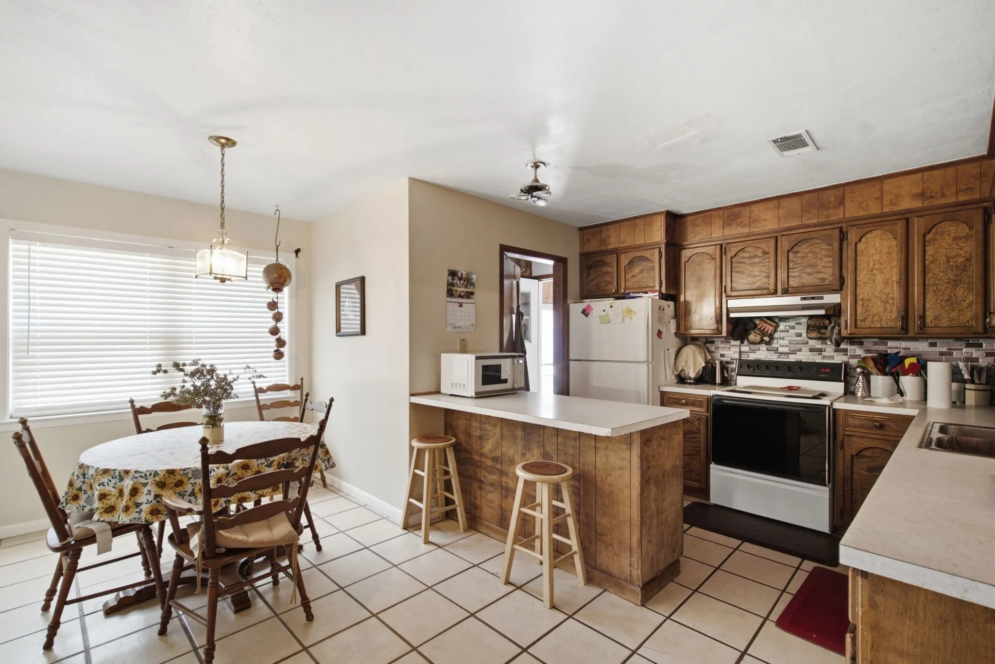 Single Family Residence For Sale in Mills County , 1399 State Highway 16 N, Priddy, Texas 76442, 3 Bedroom, 2 Bathroom, Garage spaces, 2,210 Sqft, built in 1982, mls#21364106, Real Estate Agent in Priddy, Homes For Sale in Mills county, Homes For Sale in Priddy, Realtor in Priddy Texas, Real Estate Brokerage Independent Realty Texas, Luminita Cordes Realtor