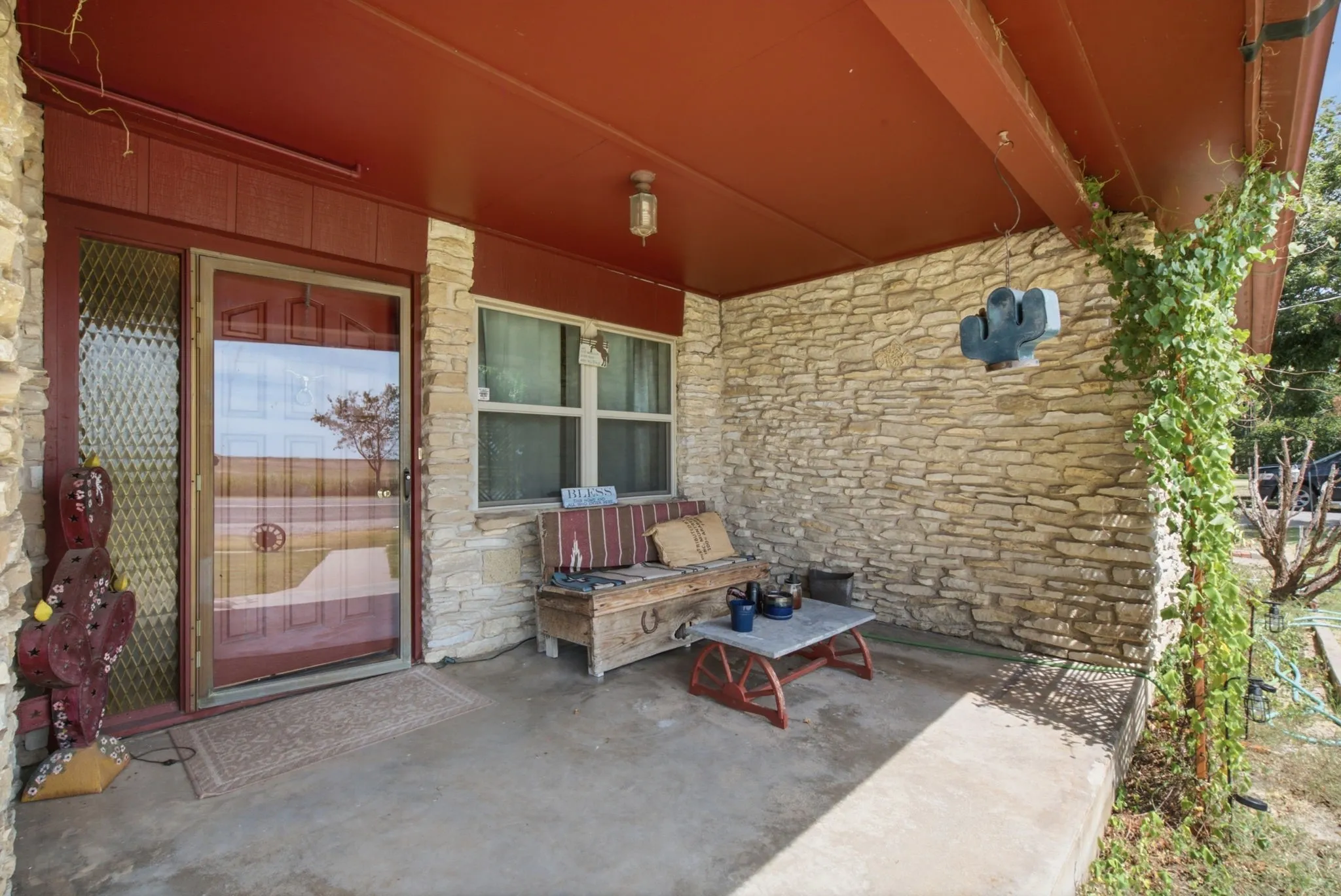 Single Family Residence For Sale in Mills County , 1399 State Highway 16 N, Priddy, Texas 76442, 3 Bedroom, 2 Bathroom, Garage spaces, 2,210 Sqft, built in 1982, mls#21364106, Real Estate Agent in Priddy, Homes For Sale in Mills county, Homes For Sale in Priddy, Realtor in Priddy Texas, Real Estate Brokerage Independent Realty Texas, Luminita Cordes Realtor