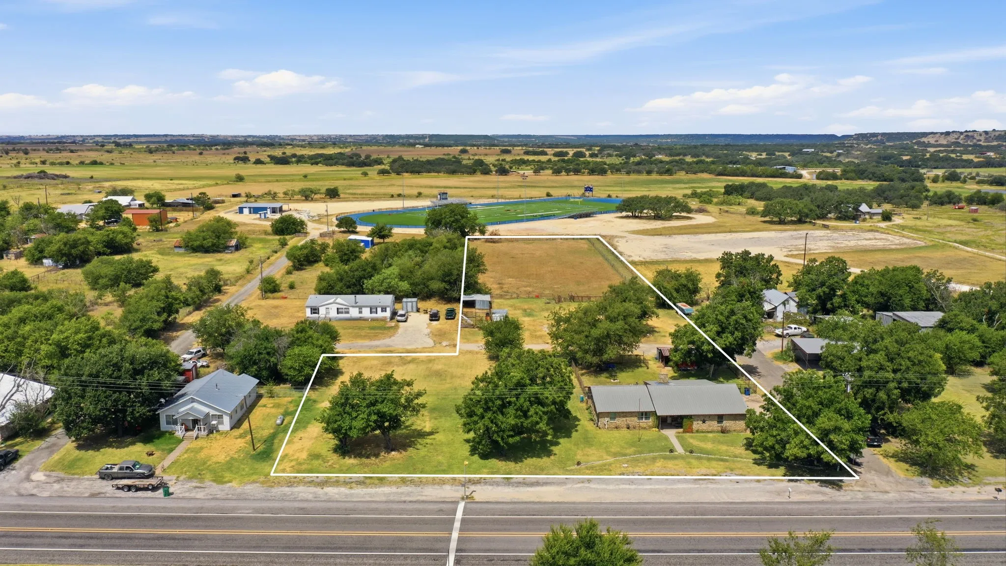 Single Family Residence For Sale in Mills County , 1399 State Highway 16 N, Priddy, Texas 76442, 3 Bedroom, 2 Bathroom, Garage spaces, 2,210 Sqft, built in 1982, mls#21364106, Real Estate Agent in Priddy, Homes For Sale in Mills county, Homes For Sale in Priddy, Realtor in Priddy Texas, Real Estate Brokerage Independent Realty Texas, Luminita Cordes Realtor
