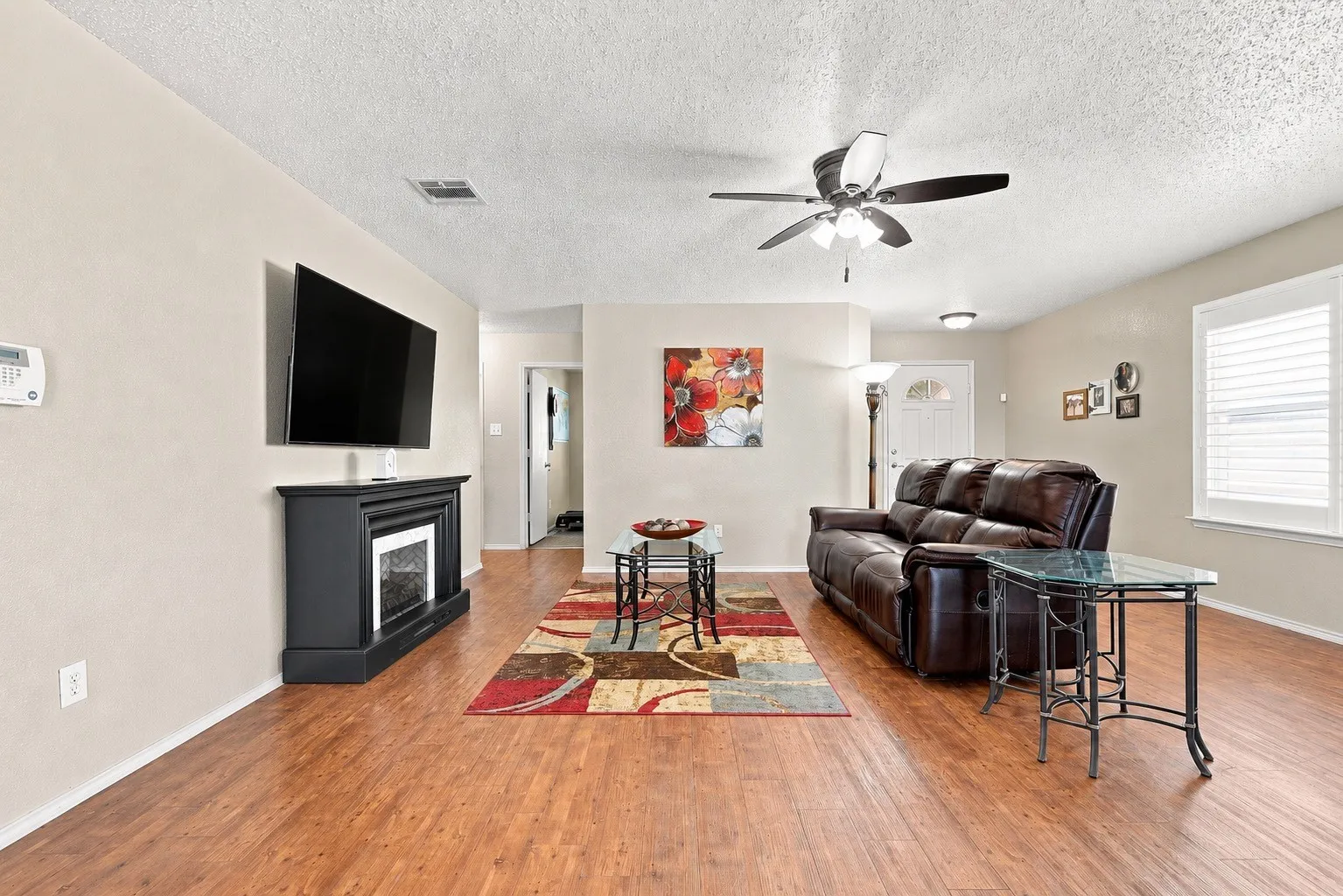 Single Family Residence For Sale in Kaufman County , 2036 Moonlight Trail, Heartland, Texas 75126, 3 Bedroom, 2 Bathroom, 2 Garage spaces, 1,520 Sqft, built in 2006, mls#21363451, Real Estate Agent in Heartland, Homes For Sale in Kaufman county, Homes For Sale in Heartland, Realtor in Heartland Texas, Real Estate Brokerage Independent Realty Texas, Luminita Cordes Realtor