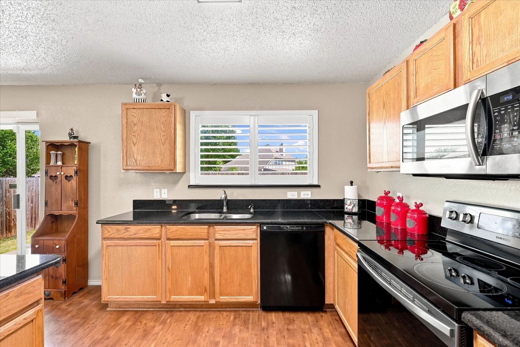 Single Family Residence For Sale in Kaufman County , 2036 Moonlight Trail, Heartland, Texas 75126, 3 Bedroom, 2 Bathroom, 2 Garage spaces, 1,520 Sqft, built in 2006, mls#21363451, Real Estate Agent in Heartland, Homes For Sale in Kaufman county, Homes For Sale in Heartland, Realtor in Heartland Texas, Real Estate Brokerage Independent Realty Texas, Luminita Cordes Realtor