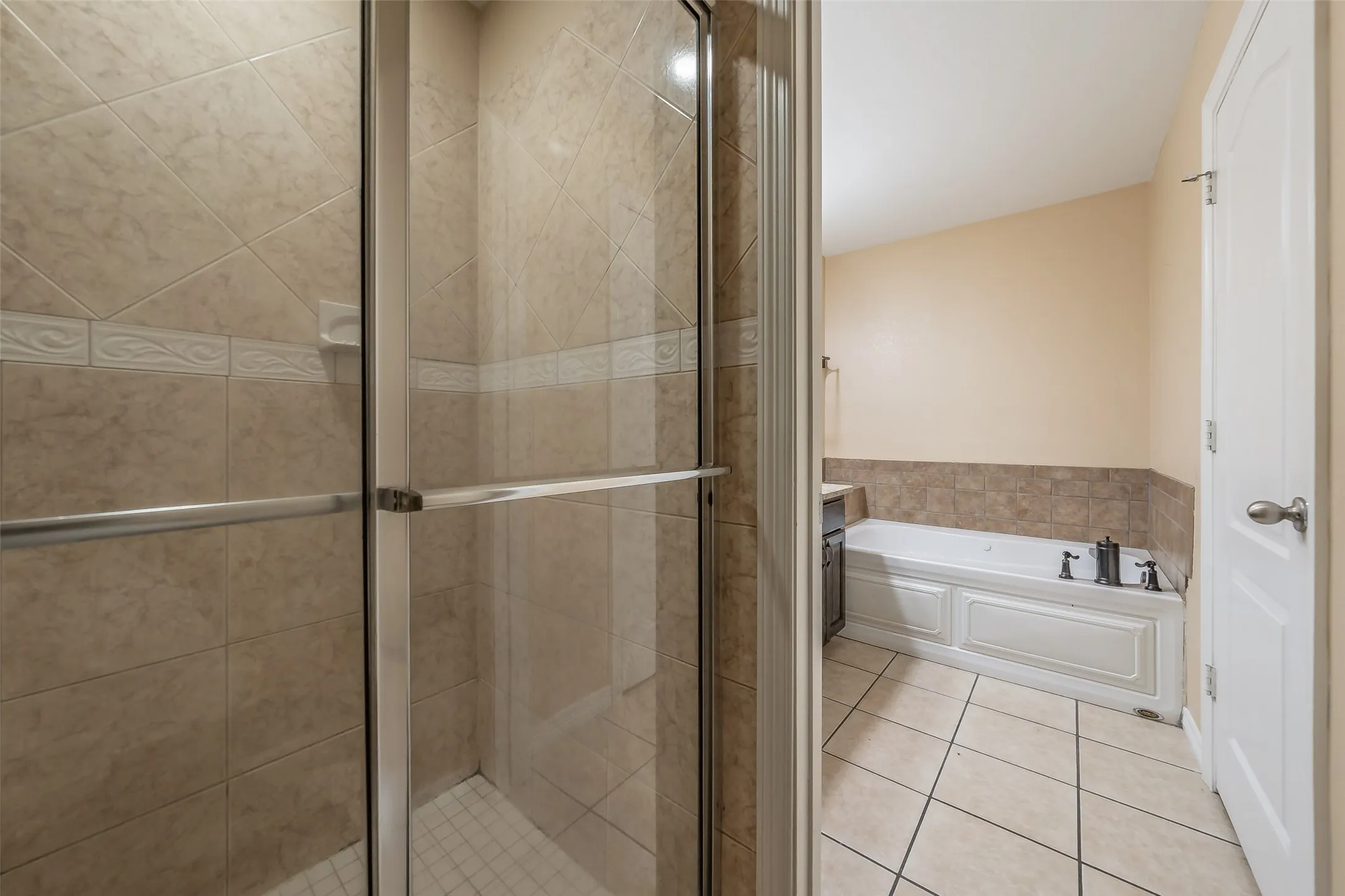 Single Family Residence For Sale in Parker County , 115 Pleasant Oaks Lane, Springtown, Texas 76082, 3 Bedroom, 2 Bathroom, 2 Garage spaces, 1,547 Sqft, built in 2003, mls#21365520, Real Estate Agent in Springtown, Homes For Sale in Parker county, Homes For Sale in Springtown, Realtor in Springtown Texas, Real Estate Brokerage Independent Realty Texas, Luminita Cordes Realtor